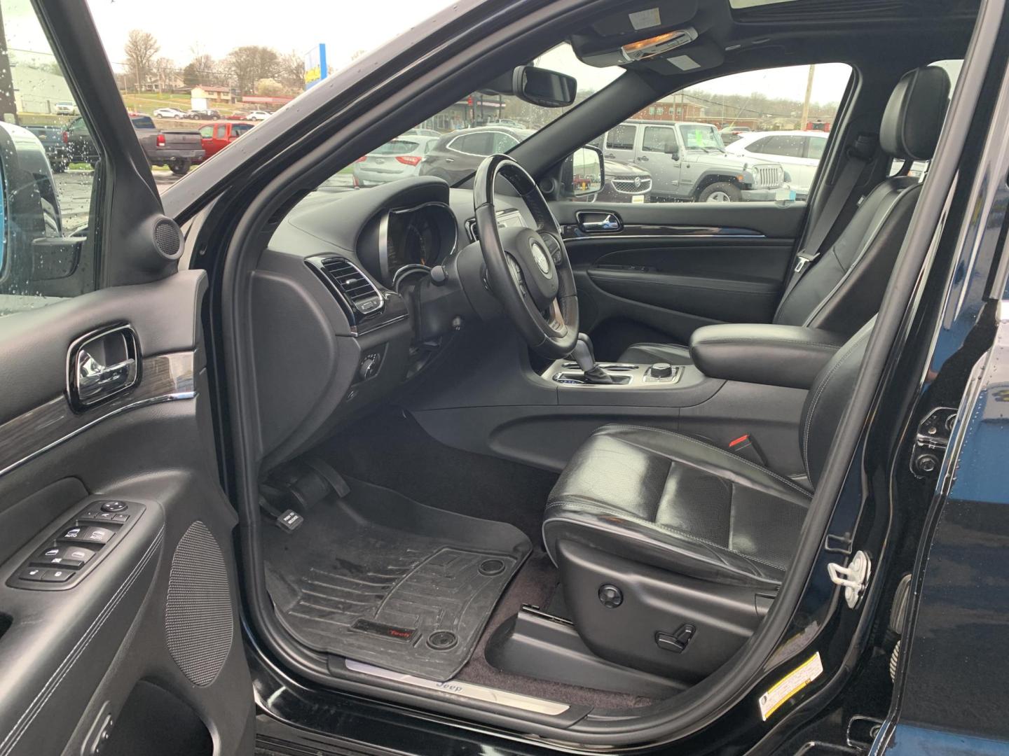 2019 BLACK /BLACK Jeep Grand Cherokee Overland 4WD (1C4RJFCG1KC) with an 3.6L V6 DOHC 24V engine, Automatic transmission, located at 506 S. Kingshighway, Cape Girardeau, MO, 63703, (573) 235-5000, 37.294991, -89.553635 - 2019 Jeep Grand Cherokee Overland 4WD Only 74,xxx miles Alarm System Bluetooth Cruise Control Dual Power Front Seats Folding Rear Seat Heated Seats Heated Steering Wheel Integrated Garage Door Opener Leather Seats Navigation System Power Driver's Seat Power Windows Rear Window Defroste - Photo#17