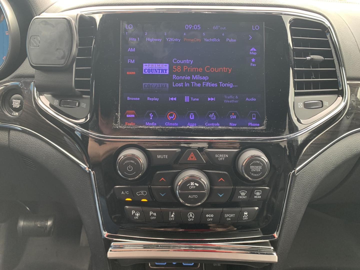 2019 BLACK /BLACK Jeep Grand Cherokee Overland 4WD (1C4RJFCG1KC) with an 3.6L V6 DOHC 24V engine, Automatic transmission, located at 506 S. Kingshighway, Cape Girardeau, MO, 63703, (573) 235-5000, 37.294991, -89.553635 - 2019 Jeep Grand Cherokee Overland 4WD Only 74,xxx miles Alarm System Bluetooth Cruise Control Dual Power Front Seats Folding Rear Seat Heated Seats Heated Steering Wheel Integrated Garage Door Opener Leather Seats Navigation System Power Driver's Seat Power Windows Rear Window Defroste - Photo#27