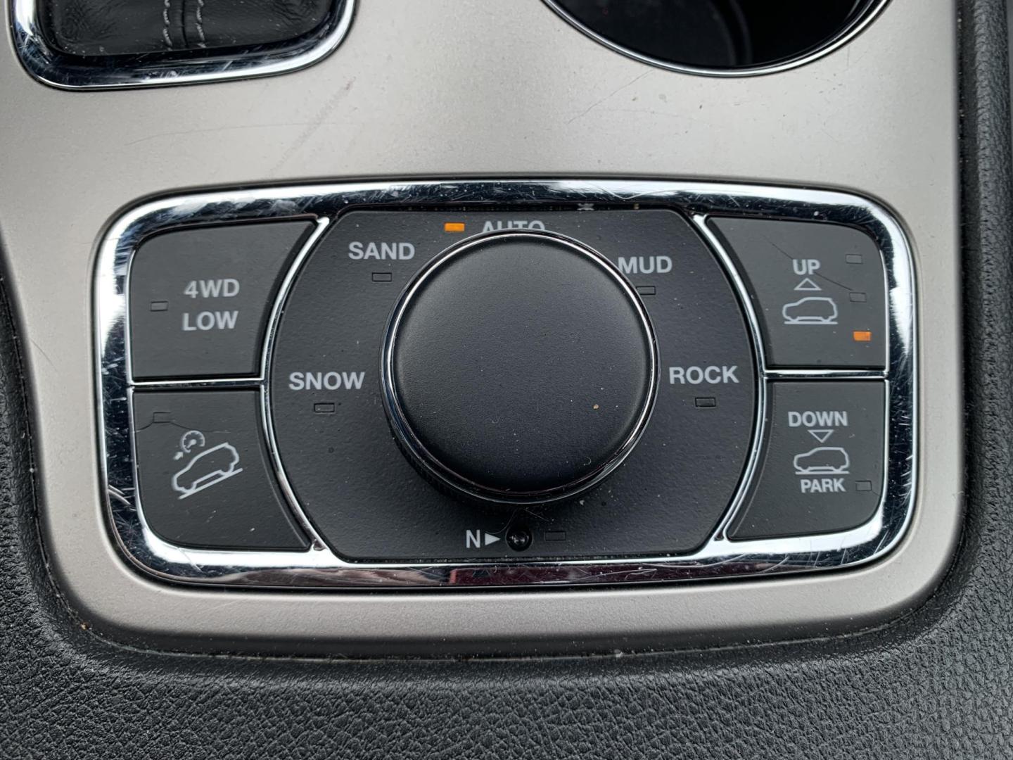 2019 BLACK /BLACK Jeep Grand Cherokee Overland 4WD (1C4RJFCG1KC) with an 3.6L V6 DOHC 24V engine, Automatic transmission, located at 506 S. Kingshighway, Cape Girardeau, MO, 63703, (573) 235-5000, 37.294991, -89.553635 - 2019 Jeep Grand Cherokee Overland 4WD Only 74,xxx miles Alarm System Bluetooth Cruise Control Dual Power Front Seats Folding Rear Seat Heated Seats Heated Steering Wheel Integrated Garage Door Opener Leather Seats Navigation System Power Driver's Seat Power Windows Rear Window Defroste - Photo#30