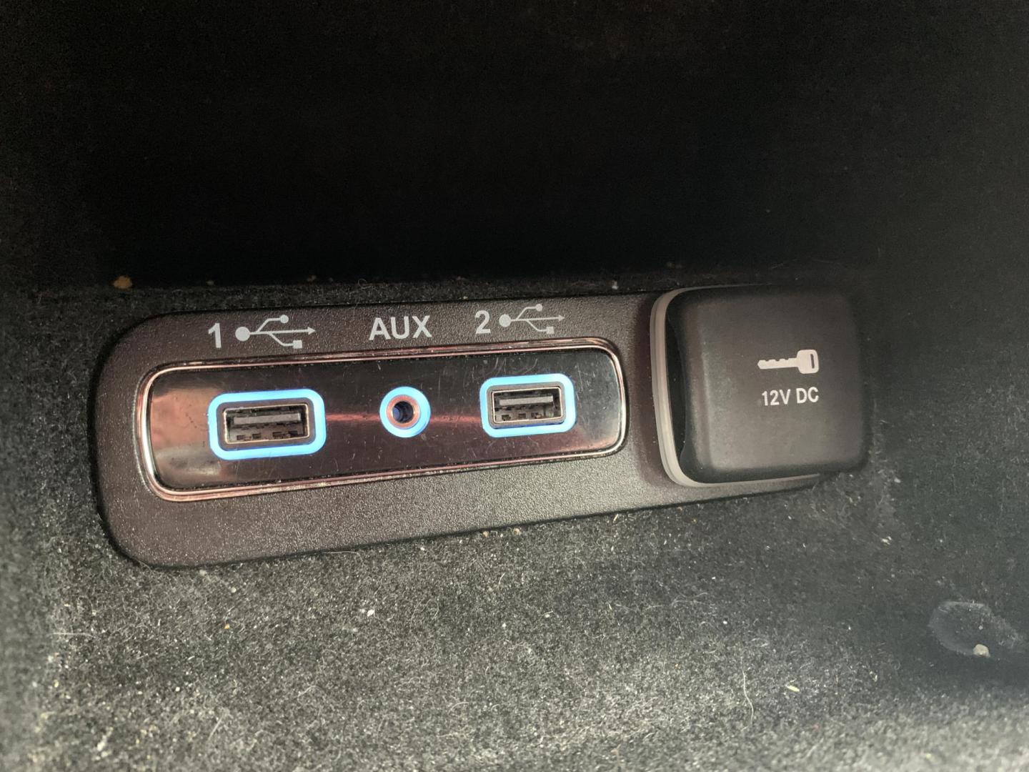 2019 BLACK /BLACK Jeep Grand Cherokee Overland 4WD (1C4RJFCG1KC) with an 3.6L V6 DOHC 24V engine, Automatic transmission, located at 506 S. Kingshighway, Cape Girardeau, MO, 63703, (573) 235-5000, 37.294991, -89.553635 - 2019 Jeep Grand Cherokee Overland 4WD Only 74,xxx miles Alarm System Bluetooth Cruise Control Dual Power Front Seats Folding Rear Seat Heated Seats Heated Steering Wheel Integrated Garage Door Opener Leather Seats Navigation System Power Driver's Seat Power Windows Rear Window Defroste - Photo#29