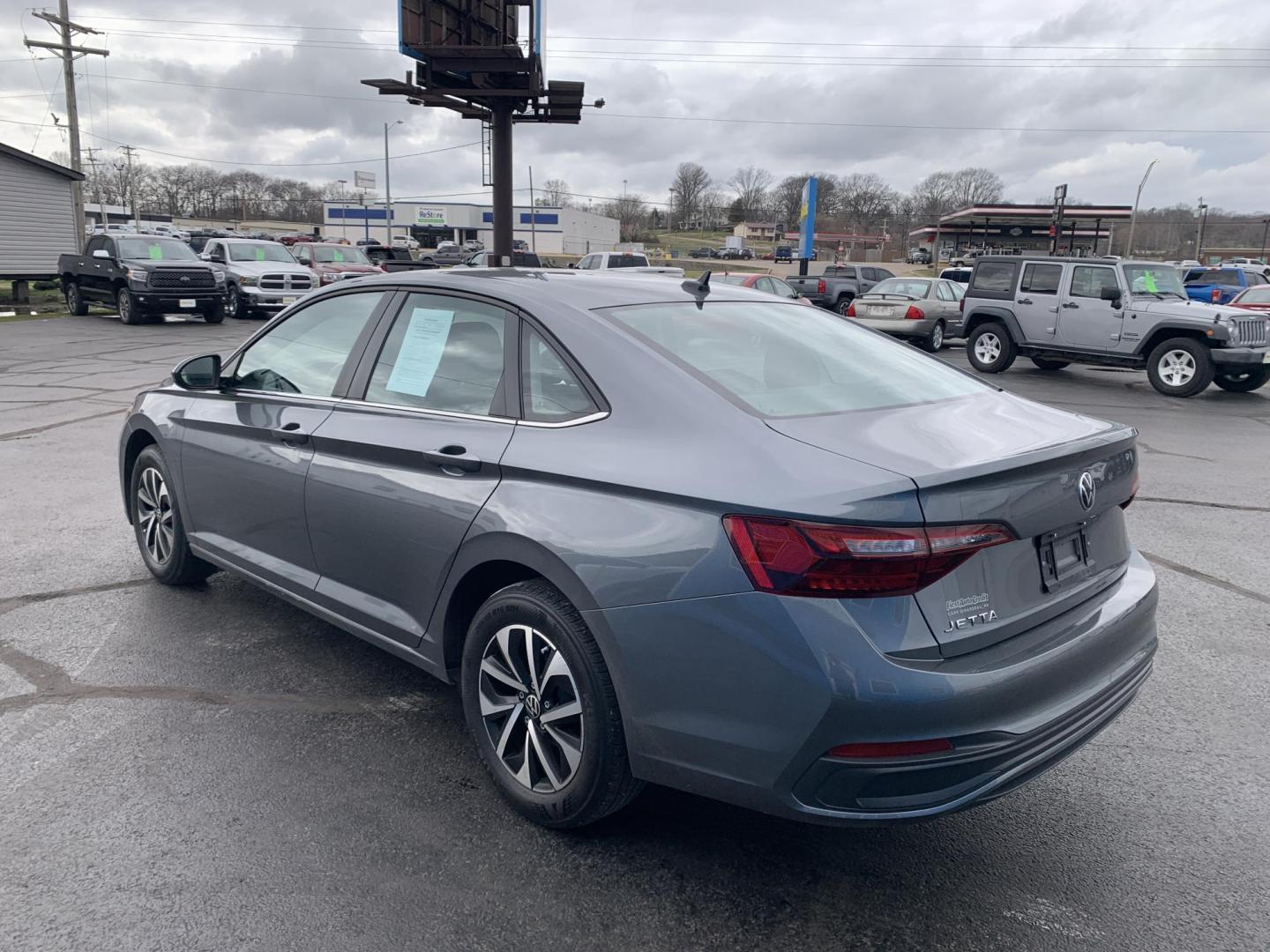 2024 GRAY /GRAY Volkswagen Jetta S (3VW5M7BU1RM) with an 1.5L L4 DOHC 16V engine, Automatic transmission, located at 506 S. Kingshighway, Cape Girardeau, MO, 63703, (573) 235-5000, 37.294991, -89.553635 - 2024 Volkswagen Jetta S 34,XXX Miles Bluetooth Cruise Power Window/Locks/Mirrors Cloth Seats We have financing available and we accept trades! Fill out a credit application on our website or come by today! If you have any questions, give us a call at (573) 235-5000 or visit our website at f - Photo#4