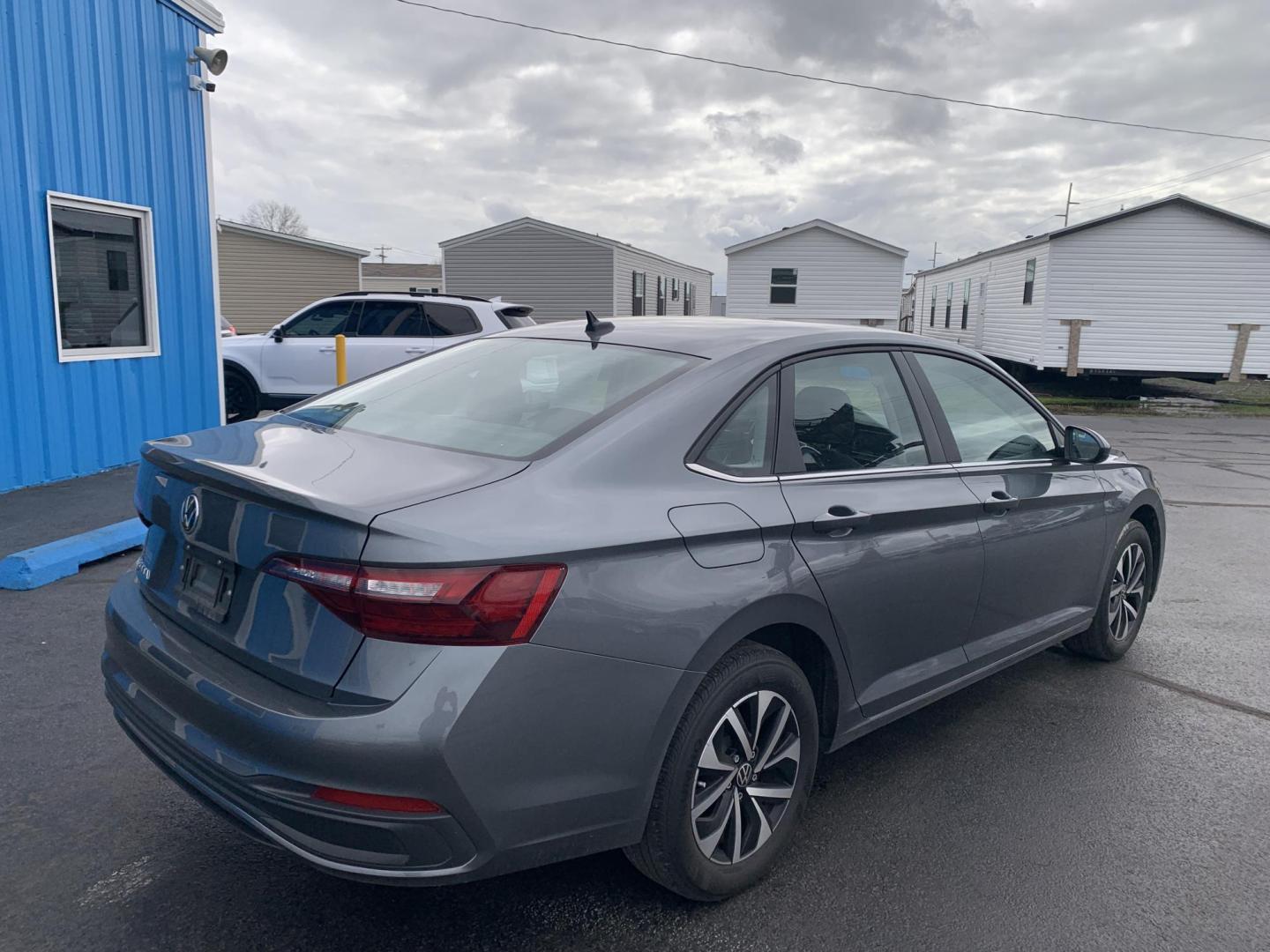 2024 GRAY /GRAY Volkswagen Jetta S (3VW5M7BU1RM) with an 1.5L L4 DOHC 16V engine, Automatic transmission, located at 506 S. Kingshighway, Cape Girardeau, MO, 63703, (573) 235-5000, 37.294991, -89.553635 - 2024 Volkswagen Jetta S 34,XXX Miles Bluetooth Cruise Power Window/Locks/Mirrors Cloth Seats We have financing available and we accept trades! Fill out a credit application on our website or come by today! If you have any questions, give us a call at (573) 235-5000 or visit our website at f - Photo#7