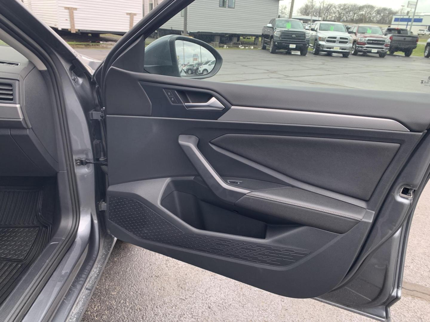 2024 GRAY /GRAY Volkswagen Jetta S (3VW5M7BU1RM) with an 1.5L L4 DOHC 16V engine, Automatic transmission, located at 506 S. Kingshighway, Cape Girardeau, MO, 63703, (573) 235-5000, 37.294991, -89.553635 - 2024 Volkswagen Jetta S 34,XXX Miles Bluetooth Cruise Power Window/Locks/Mirrors Cloth Seats We have financing available and we accept trades! Fill out a credit application on our website or come by today! If you have any questions, give us a call at (573) 235-5000 or visit our website at f - Photo#9