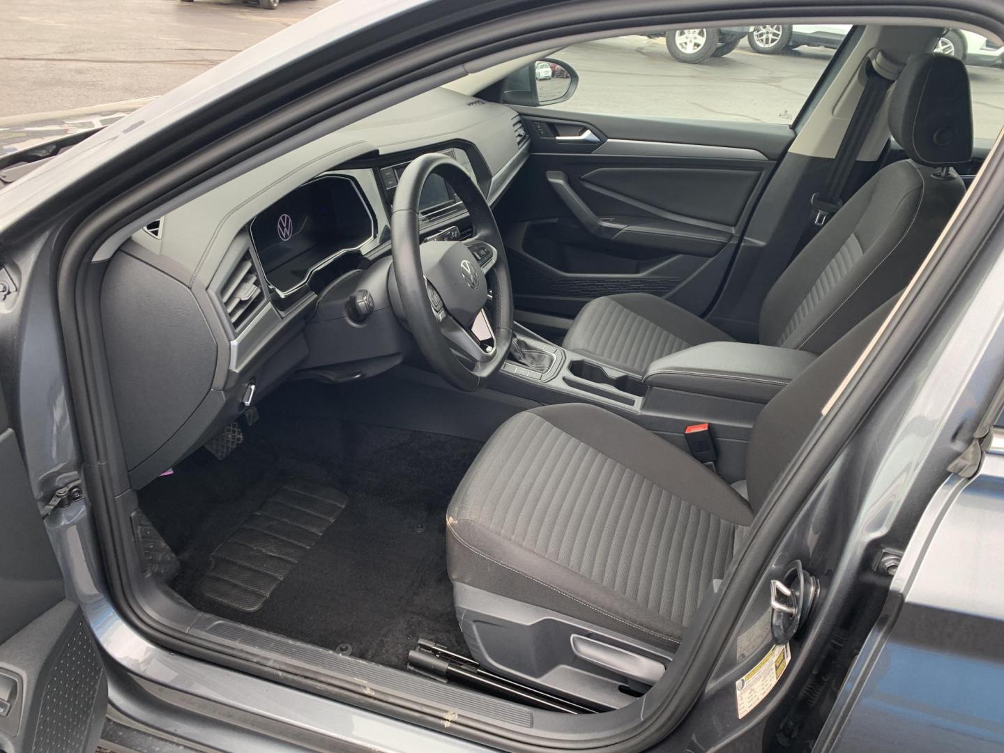 2024 GRAY /GRAY Volkswagen Jetta S (3VW5M7BU1RM) with an 1.5L L4 DOHC 16V engine, Automatic transmission, located at 506 S. Kingshighway, Cape Girardeau, MO, 63703, (573) 235-5000, 37.294991, -89.553635 - 2024 Volkswagen Jetta S 34,XXX Miles Bluetooth Cruise Power Window/Locks/Mirrors Cloth Seats We have financing available and we accept trades! Fill out a credit application on our website or come by today! If you have any questions, give us a call at (573) 235-5000 or visit our website at f - Photo#17