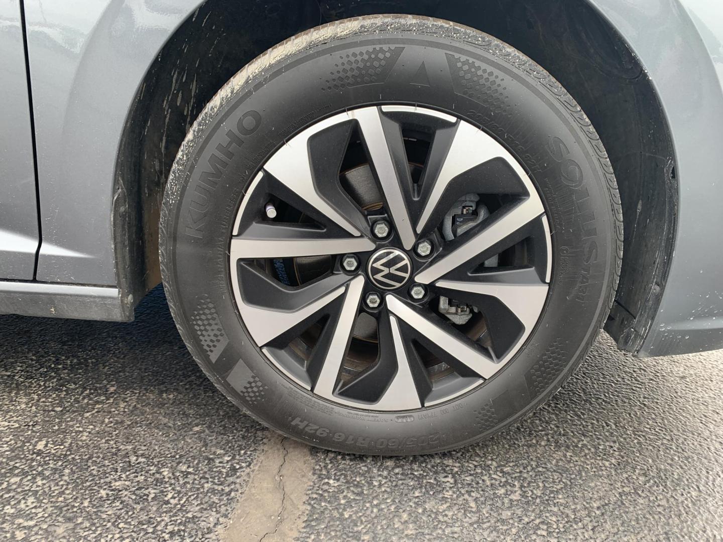 2024 GRAY /GRAY Volkswagen Jetta S (3VW5M7BU1RM) with an 1.5L L4 DOHC 16V engine, Automatic transmission, located at 506 S. Kingshighway, Cape Girardeau, MO, 63703, (573) 235-5000, 37.294991, -89.553635 - 2024 Volkswagen Jetta S 34,XXX Miles Bluetooth Cruise Power Window/Locks/Mirrors Cloth Seats We have financing available and we accept trades! Fill out a credit application on our website or come by today! If you have any questions, give us a call at (573) 235-5000 or visit our website at f - Photo#30