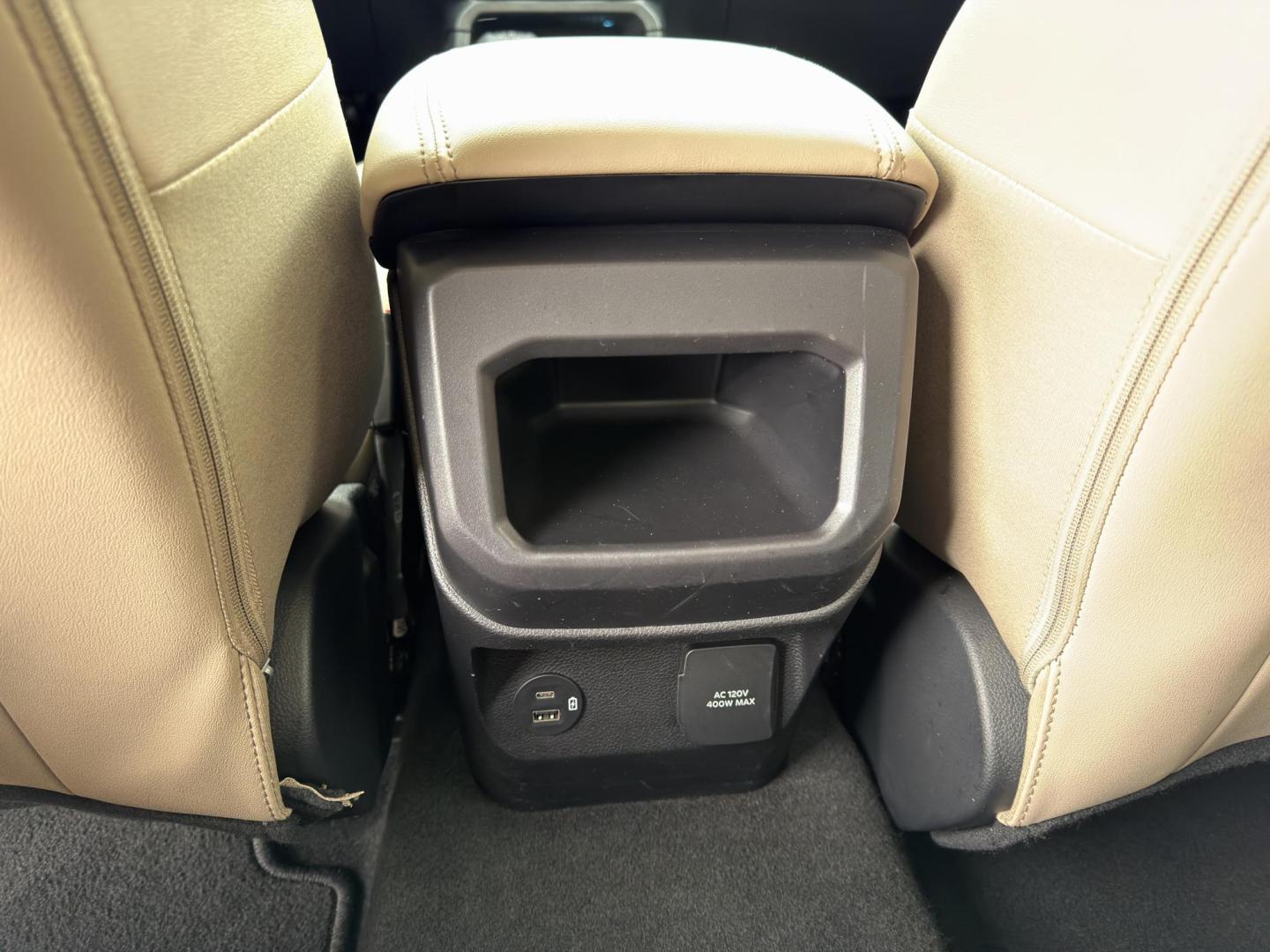 2024 SILVER /Tan Ford Ranger Lariat SuperCrew 4WD (1FTER4KH9RL) with an 2.3L 4 Cyl. engine, Automatic transmission, located at 2990 Old Orchard Rd., Jackson, MO, 63755, 37.354214, -89.612106 - 2024 Ford Ranger Lariat 1-Owner 70xxx miles 4x4 2.3L 4 Cyl. Automatic Leather Navigation Power/Heated Seats Heated Steering Wheel Backup Camera Bluetooth Remote Start Cruise Power Windows/Locks/Mirrors We have financing available and we accept trades! Fill out a credit application on - Photo#35