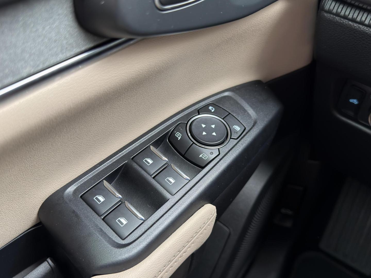 2024 SILVER /Tan Ford Ranger Lariat SuperCrew 4WD (1FTER4KH9RL) with an 2.3L 4 Cyl. engine, Automatic transmission, located at 2990 Old Orchard Rd., Jackson, MO, 63755, 37.354214, -89.612106 - 2024 Ford Ranger Lariat 1-Owner 70xxx miles 4x4 2.3L 4 Cyl. Automatic Leather Navigation Power/Heated Seats Heated Steering Wheel Backup Camera Bluetooth Remote Start Cruise Power Windows/Locks/Mirrors We have financing available and we accept trades! Fill out a credit application on - Photo#30