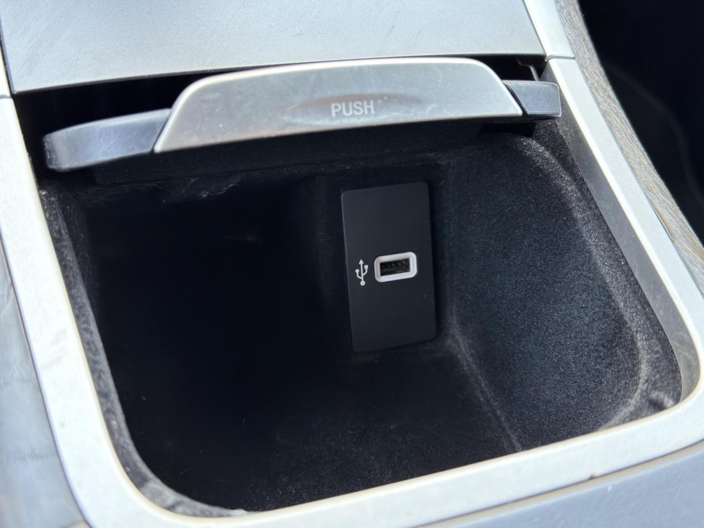 2017 WHITE /Brown Lincoln MKX Reserve AWD (2LMPJ8LRXHB) with an 3.7L V6 engine, Automatic transmission, located at 2990 Old Orchard Rd., Jackson, MO, 63755, 37.354214, -89.612106 - 2017 Lincoln MKX Reserve 1-Owner 113xxx miles All Wheel Drive 3.7L V6 Automatic Leather Navigation Power/Heated/Cooled Seats Heated Rear Seats Heated Steering Wheel Backup Camera Sunroof Remote Start Bluetooth Cruise Power Windows/Locks/Mirrors We have financing available and we acc - Photo#32