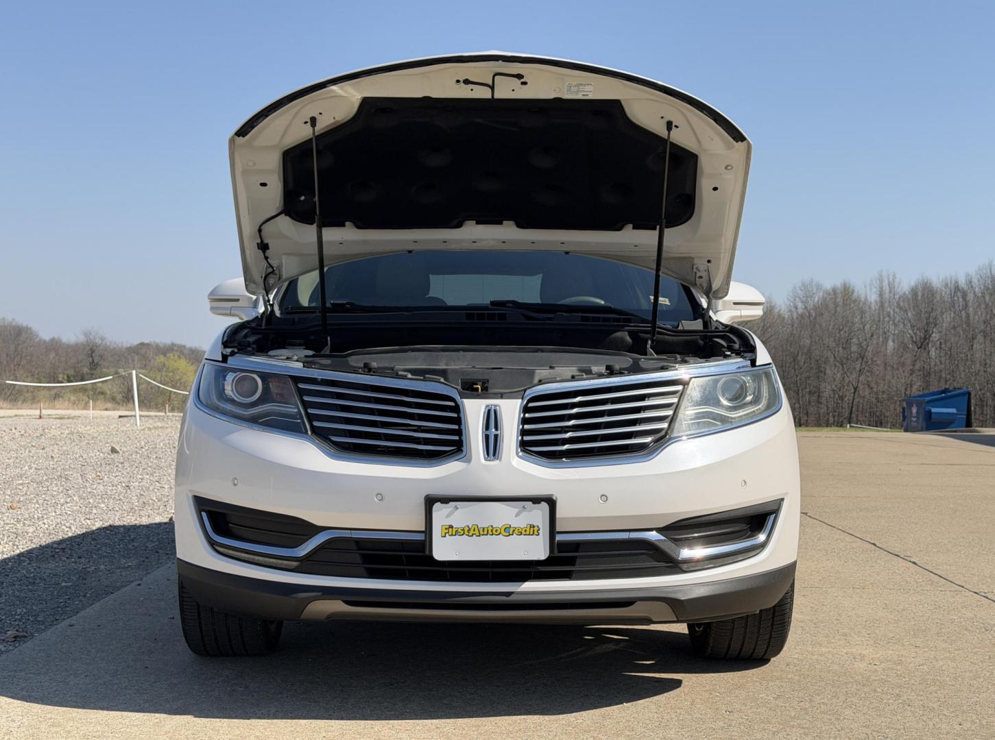 2017 WHITE /Brown Lincoln MKX Reserve AWD (2LMPJ8LRXHB) with an 3.7L V6 engine, Automatic transmission, located at 2990 Old Orchard Rd., Jackson, MO, 63755, 37.354214, -89.612106 - 2017 Lincoln MKX Reserve 1-Owner 113xxx miles All Wheel Drive 3.7L V6 Automatic Leather Navigation Power/Heated/Cooled Seats Heated Rear Seats Heated Steering Wheel Backup Camera Sunroof Remote Start Bluetooth Cruise Power Windows/Locks/Mirrors We have financing available and we acc - Photo#40
