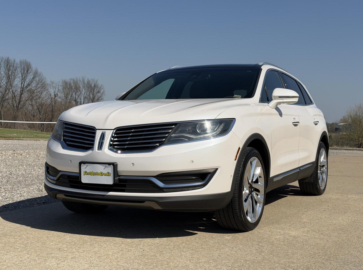2017 WHITE /Brown Lincoln MKX Reserve AWD (2LMPJ8LRXHB) with an 3.7L V6 engine, Automatic transmission, located at 2990 Old Orchard Rd., Jackson, MO, 63755, 37.354214, -89.612106 - 2017 Lincoln MKX Reserve 1-Owner 113xxx miles All Wheel Drive 3.7L V6 Automatic Leather Navigation Power/Heated/Cooled Seats Heated Rear Seats Heated Steering Wheel Backup Camera Sunroof Remote Start Bluetooth Cruise Power Windows/Locks/Mirrors We have financing available and we acc - Photo#9