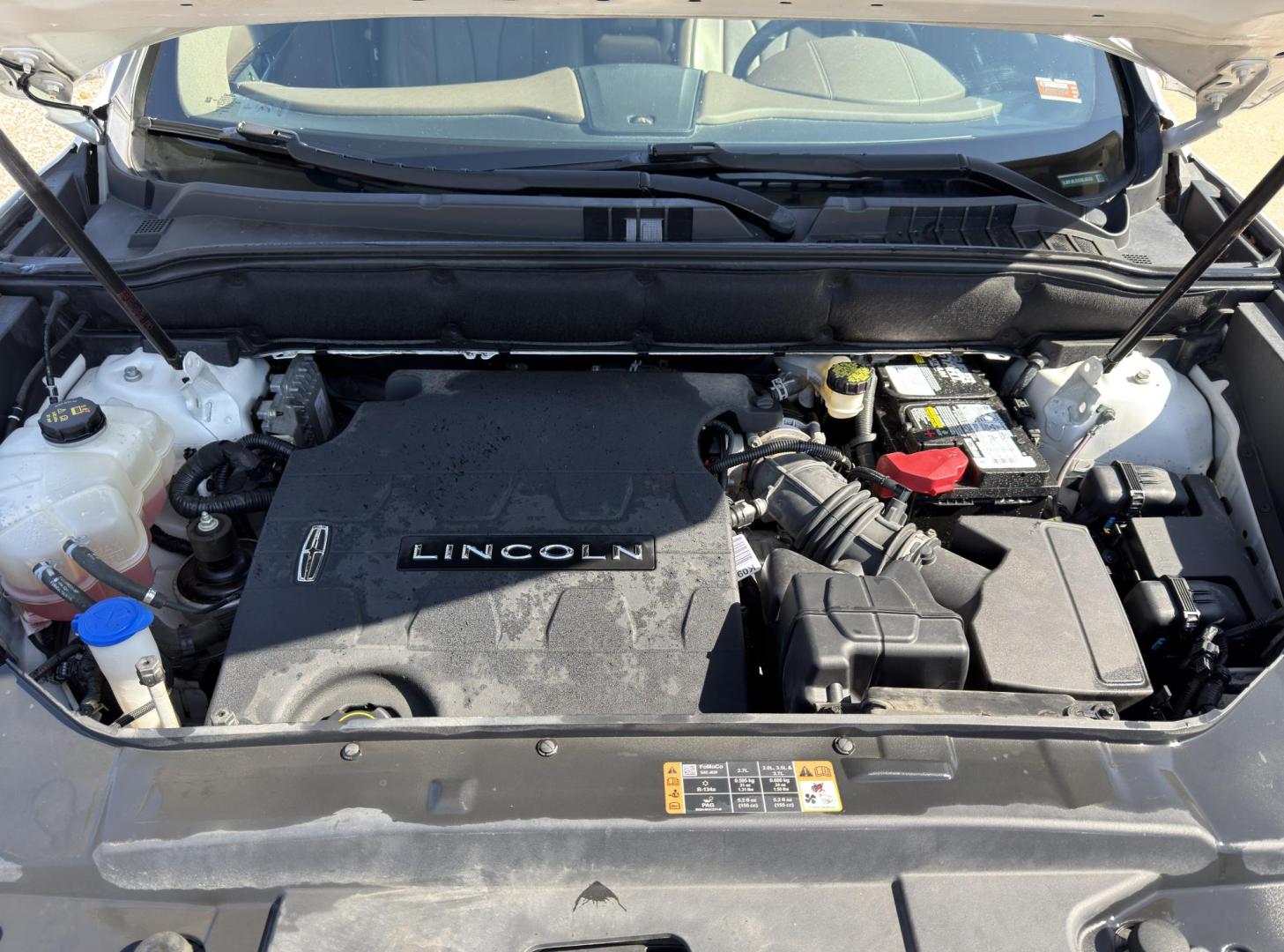 2017 WHITE /Brown Lincoln MKX Reserve AWD (2LMPJ8LRXHB) with an 3.7L V6 engine, Automatic transmission, located at 2990 Old Orchard Rd., Jackson, MO, 63755, 37.354214, -89.612106 - 2017 Lincoln MKX Reserve 1-Owner 113xxx miles All Wheel Drive 3.7L V6 Automatic Leather Navigation Power/Heated/Cooled Seats Heated Rear Seats Heated Steering Wheel Backup Camera Sunroof Remote Start Bluetooth Cruise Power Windows/Locks/Mirrors We have financing available and we acc - Photo#41