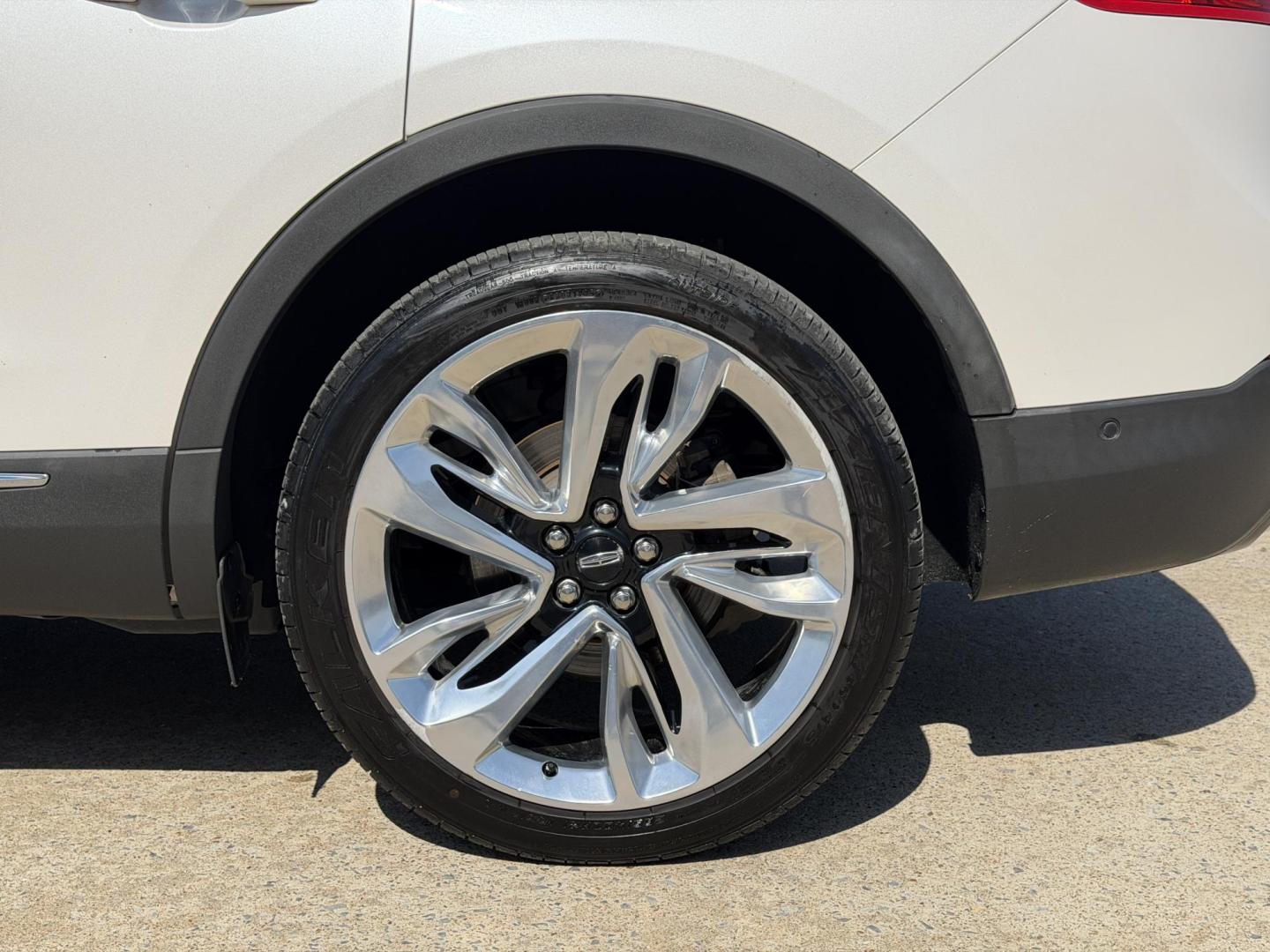 2017 WHITE /Brown Lincoln MKX Reserve AWD (2LMPJ8LRXHB) with an 3.7L V6 engine, Automatic transmission, located at 2990 Old Orchard Rd., Jackson, MO, 63755, 37.354214, -89.612106 - 2017 Lincoln MKX Reserve 1-Owner 113xxx miles All Wheel Drive 3.7L V6 Automatic Leather Navigation Power/Heated/Cooled Seats Heated Rear Seats Heated Steering Wheel Backup Camera Sunroof Remote Start Bluetooth Cruise Power Windows/Locks/Mirrors We have financing available and we acc - Photo#44