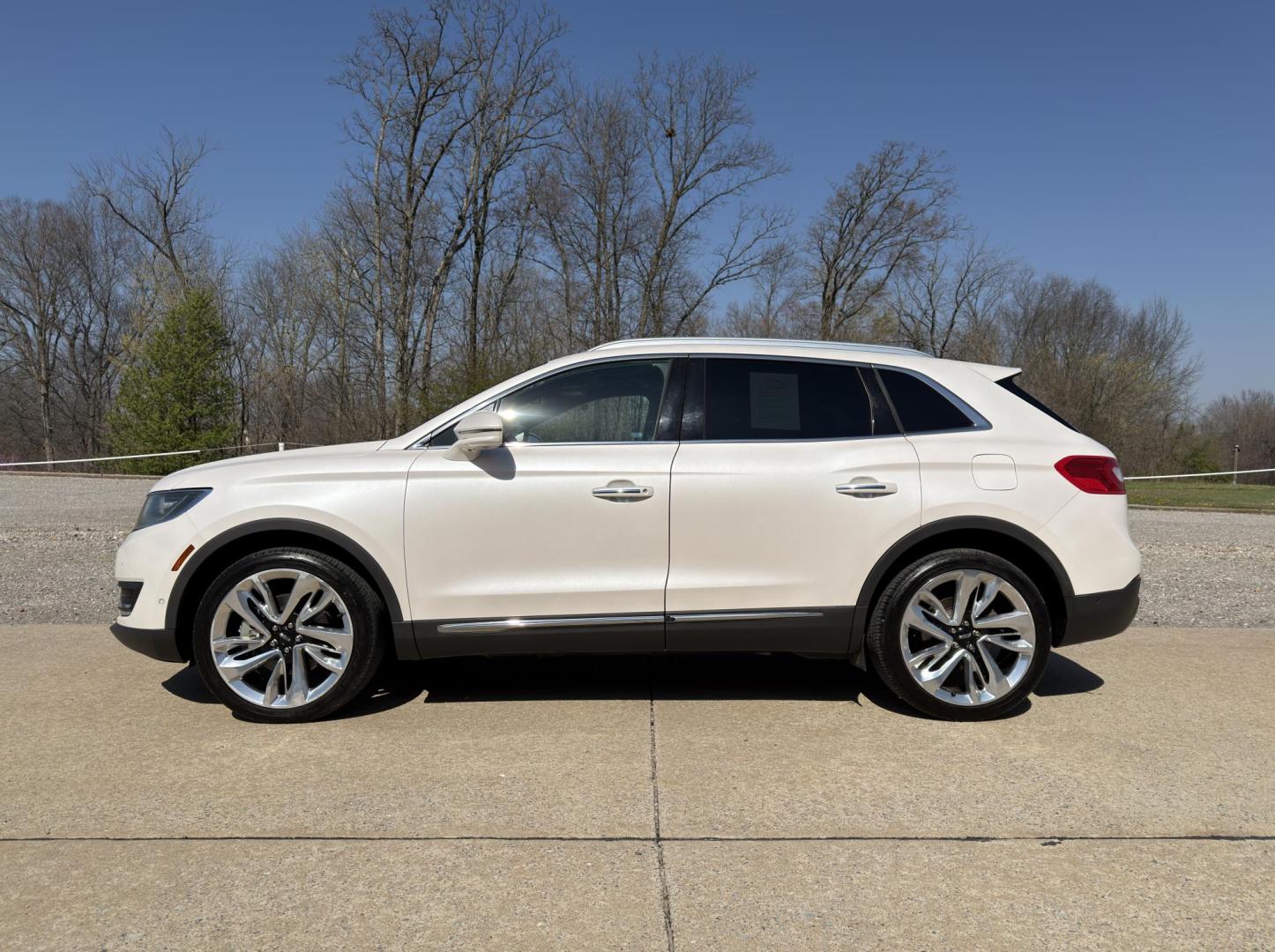 2017 WHITE /Brown Lincoln MKX Reserve AWD (2LMPJ8LRXHB) with an 3.7L V6 engine, Automatic transmission, located at 2990 Old Orchard Rd., Jackson, MO, 63755, 37.354214, -89.612106 - 2017 Lincoln MKX Reserve 1-Owner 113xxx miles All Wheel Drive 3.7L V6 Automatic Leather Navigation Power/Heated/Cooled Seats Heated Rear Seats Heated Steering Wheel Backup Camera Sunroof Remote Start Bluetooth Cruise Power Windows/Locks/Mirrors We have financing available and we acc - Photo#10