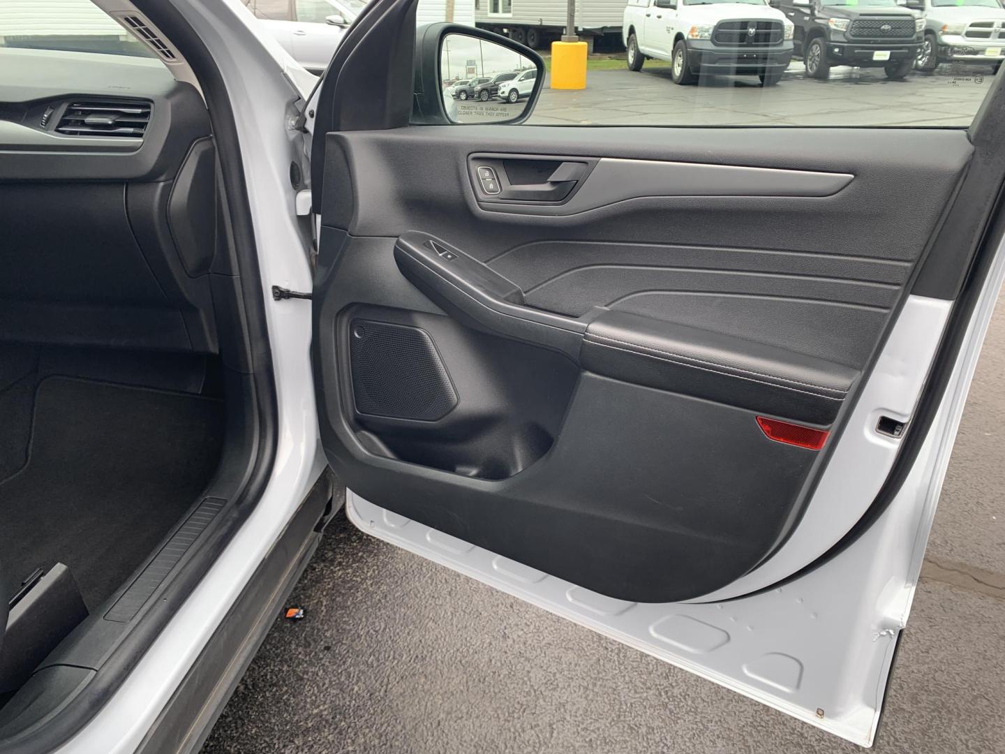 2025 WHITE /BLACK Ford Escape Active (1FMCU0GN4SU) with an 1.5L L3 engine, Automatic transmission, located at 506 S. Kingshighway, Cape Girardeau, MO, 63703, (573) 235-5000, 37.294991, -89.553635 - 2025 Ford Escape Active One Owner 28,xxx miles Power Windows/Locks/Mirrors Rear Window Defroster Bluetooth Power Outlet Steering Wheel Controls Tilt Steering Wheel Folding Rear Seat Cloth Seats Cruise Control Remote Keyless Entry Push-Button Engine Start Touch Screen Monitor We have - Photo#10