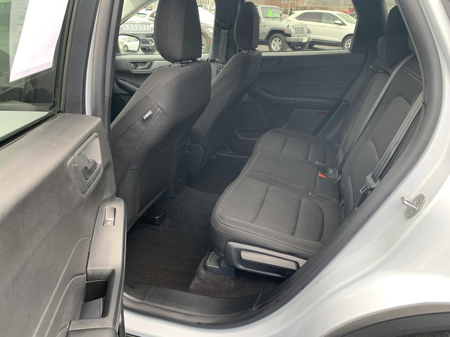 2025 WHITE /BLACK Ford Escape Active (1FMCU0GN4SU) with an 1.5L L3 engine, Automatic transmission, located at 506 S. Kingshighway, Cape Girardeau, MO, 63703, (573) 235-5000, 37.294991, -89.553635 - 2025 Ford Escape Active One Owner 28,xxx miles Power Windows/Locks/Mirrors Rear Window Defroster Bluetooth Power Outlet Steering Wheel Controls Tilt Steering Wheel Folding Rear Seat Cloth Seats Cruise Control Remote Keyless Entry Push-Button Engine Start Touch Screen Monitor We have - Photo#15