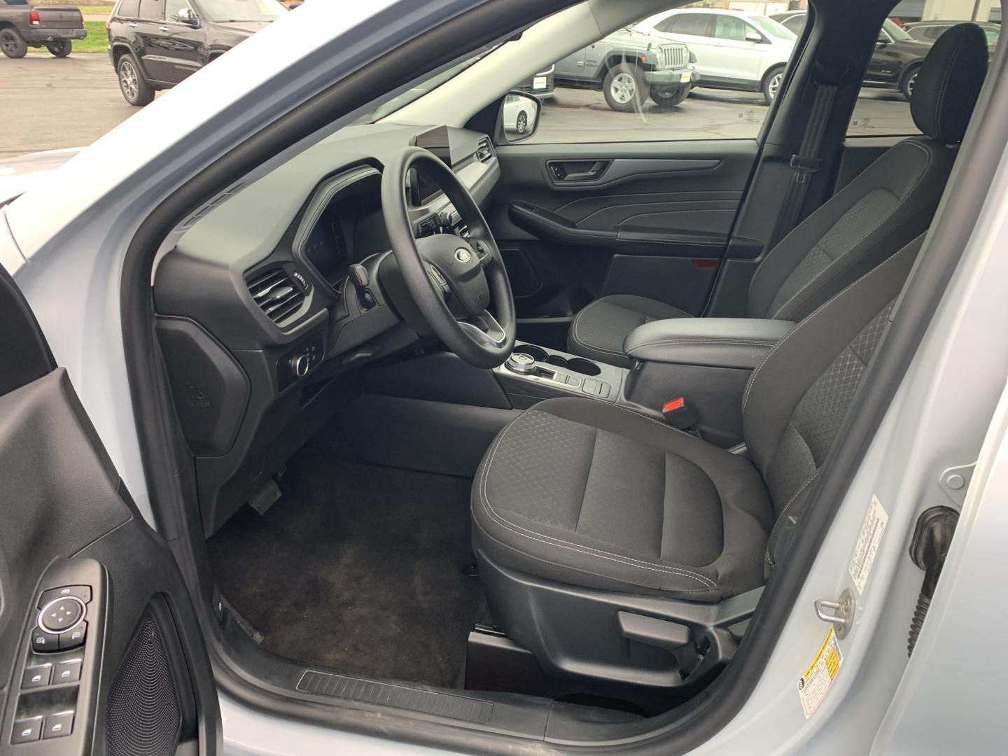 2025 WHITE /BLACK Ford Escape Active (1FMCU0GN4SU) with an 1.5L L3 engine, Automatic transmission, located at 506 S. Kingshighway, Cape Girardeau, MO, 63703, (573) 235-5000, 37.294991, -89.553635 - 2025 Ford Escape Active One Owner 28,xxx miles Power Windows/Locks/Mirrors Rear Window Defroster Bluetooth Power Outlet Steering Wheel Controls Tilt Steering Wheel Folding Rear Seat Cloth Seats Cruise Control Remote Keyless Entry Push-Button Engine Start Touch Screen Monitor We have - Photo#17