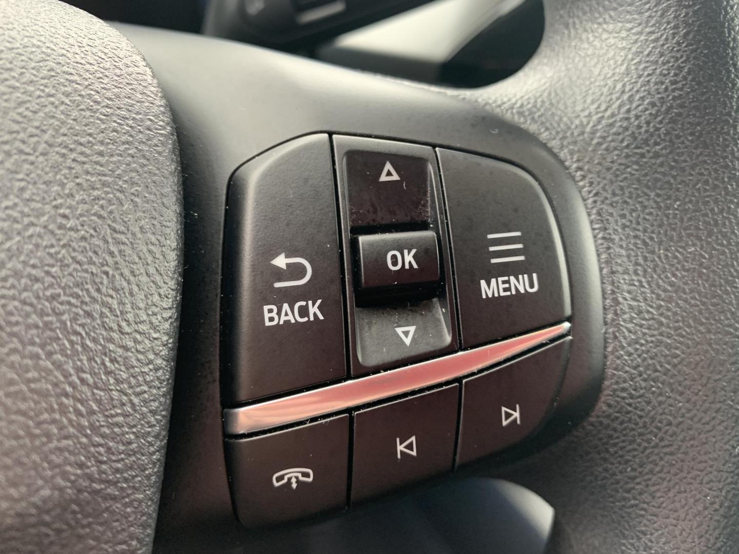 2025 WHITE /BLACK Ford Escape Active (1FMCU0GN4SU) with an 1.5L L3 engine, Automatic transmission, located at 506 S. Kingshighway, Cape Girardeau, MO, 63703, (573) 235-5000, 37.294991, -89.553635 - 2025 Ford Escape Active One Owner 28,xxx miles Power Windows/Locks/Mirrors Rear Window Defroster Bluetooth Power Outlet Steering Wheel Controls Tilt Steering Wheel Folding Rear Seat Cloth Seats Cruise Control Remote Keyless Entry Push-Button Engine Start Touch Screen Monitor We have - Photo#21