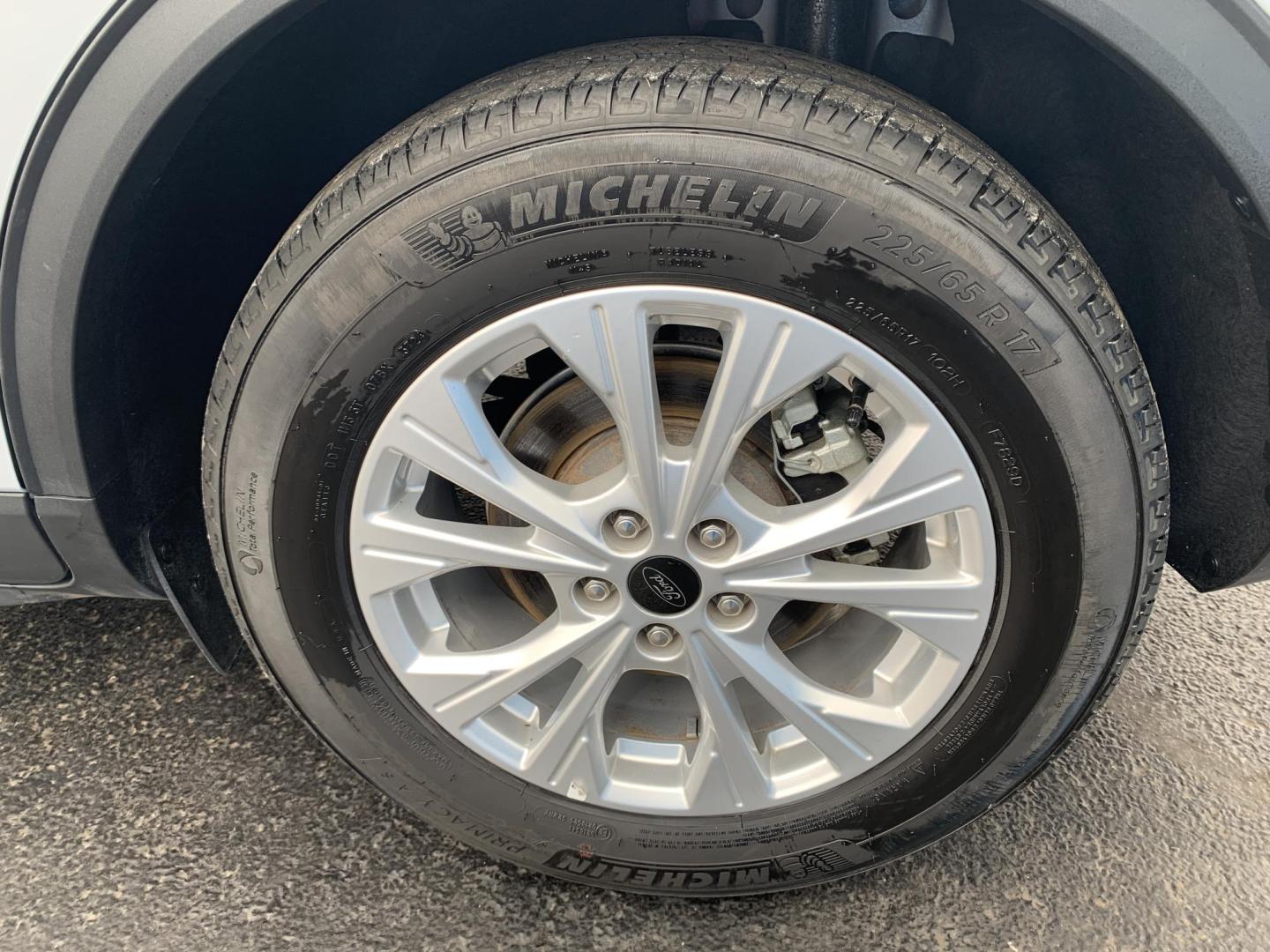 2025 WHITE /BLACK Ford Escape Active (1FMCU0GN4SU) with an 1.5L L3 engine, Automatic transmission, located at 506 S. Kingshighway, Cape Girardeau, MO, 63703, (573) 235-5000, 37.294991, -89.553635 - 2025 Ford Escape Active One Owner 28,xxx miles Power Windows/Locks/Mirrors Rear Window Defroster Bluetooth Power Outlet Steering Wheel Controls Tilt Steering Wheel Folding Rear Seat Cloth Seats Cruise Control Remote Keyless Entry Push-Button Engine Start Touch Screen Monitor We have - Photo#31