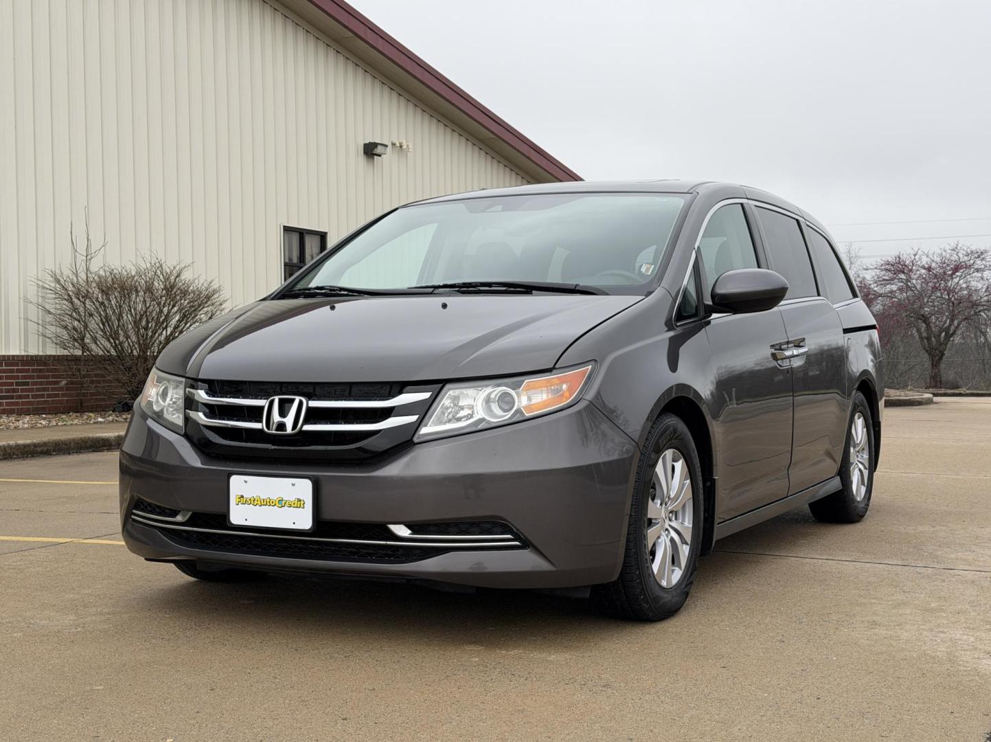 2015 GRAY /Gray Honda Odyssey EX-L (5FNRL5H63FB) with an 3.5L V6 engine, Automatic transmission, located at 2990 Old Orchard Rd., Jackson, MO, 63755, 37.354214, -89.612106 - 2015 Honda Odyssey EX-L 187xxx miles Front Wheel Drive 3.5L V6 Automatic Leather 3rd Row Rear Entertainment Power/Heated Seats Backup Camera Sunroof Bluetooth Cruise Power Windows/Locks/Mirrors We have financing available and we accept trades! Fill out a credit application on our websi - Photo#8