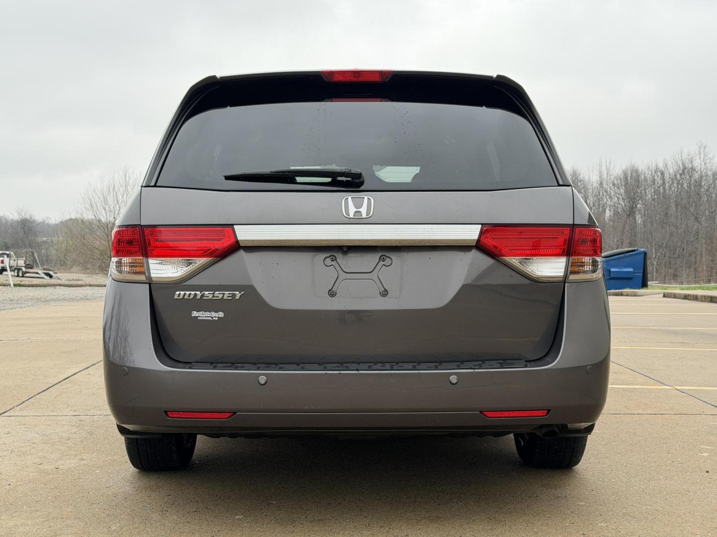2015 GRAY /Gray Honda Odyssey EX-L (5FNRL5H63FB) with an 3.5L V6 engine, Automatic transmission, located at 2990 Old Orchard Rd., Jackson, MO, 63755, 37.354214, -89.612106 - 2015 Honda Odyssey EX-L 187xxx miles Front Wheel Drive 3.5L V6 Automatic Leather 3rd Row Rear Entertainment Power/Heated Seats Backup Camera Sunroof Bluetooth Cruise Power Windows/Locks/Mirrors We have financing available and we accept trades! Fill out a credit application on our websi - Photo#13