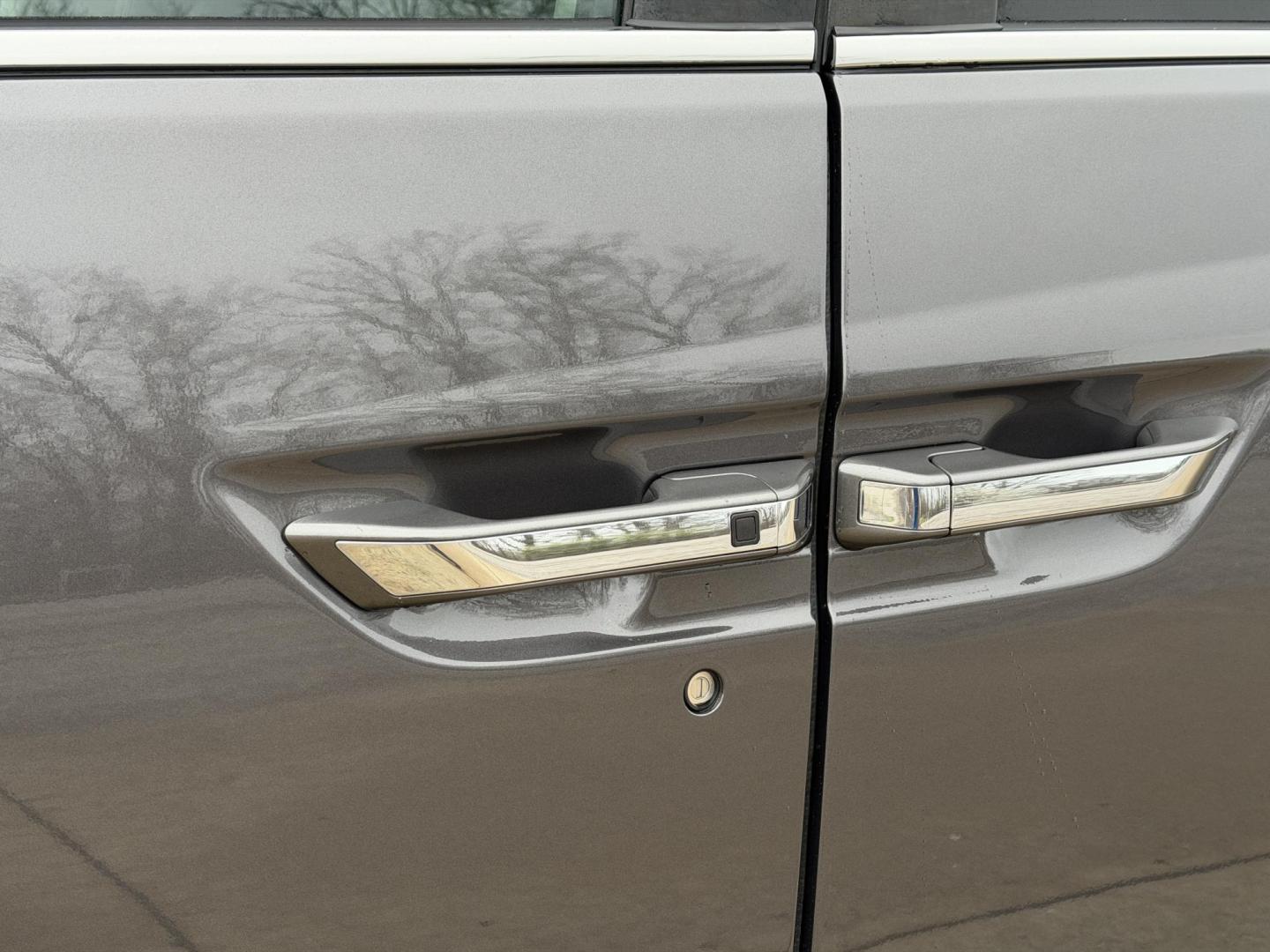 2015 GRAY /Gray Honda Odyssey EX-L (5FNRL5H63FB) with an 3.5L V6 engine, Automatic transmission, located at 2990 Old Orchard Rd., Jackson, MO, 63755, 37.354214, -89.612106 - 2015 Honda Odyssey EX-L 187xxx miles Front Wheel Drive 3.5L V6 Automatic Leather 3rd Row Rear Entertainment Power/Heated Seats Backup Camera Sunroof Bluetooth Cruise Power Windows/Locks/Mirrors We have financing available and we accept trades! Fill out a credit application on our websi - Photo#35