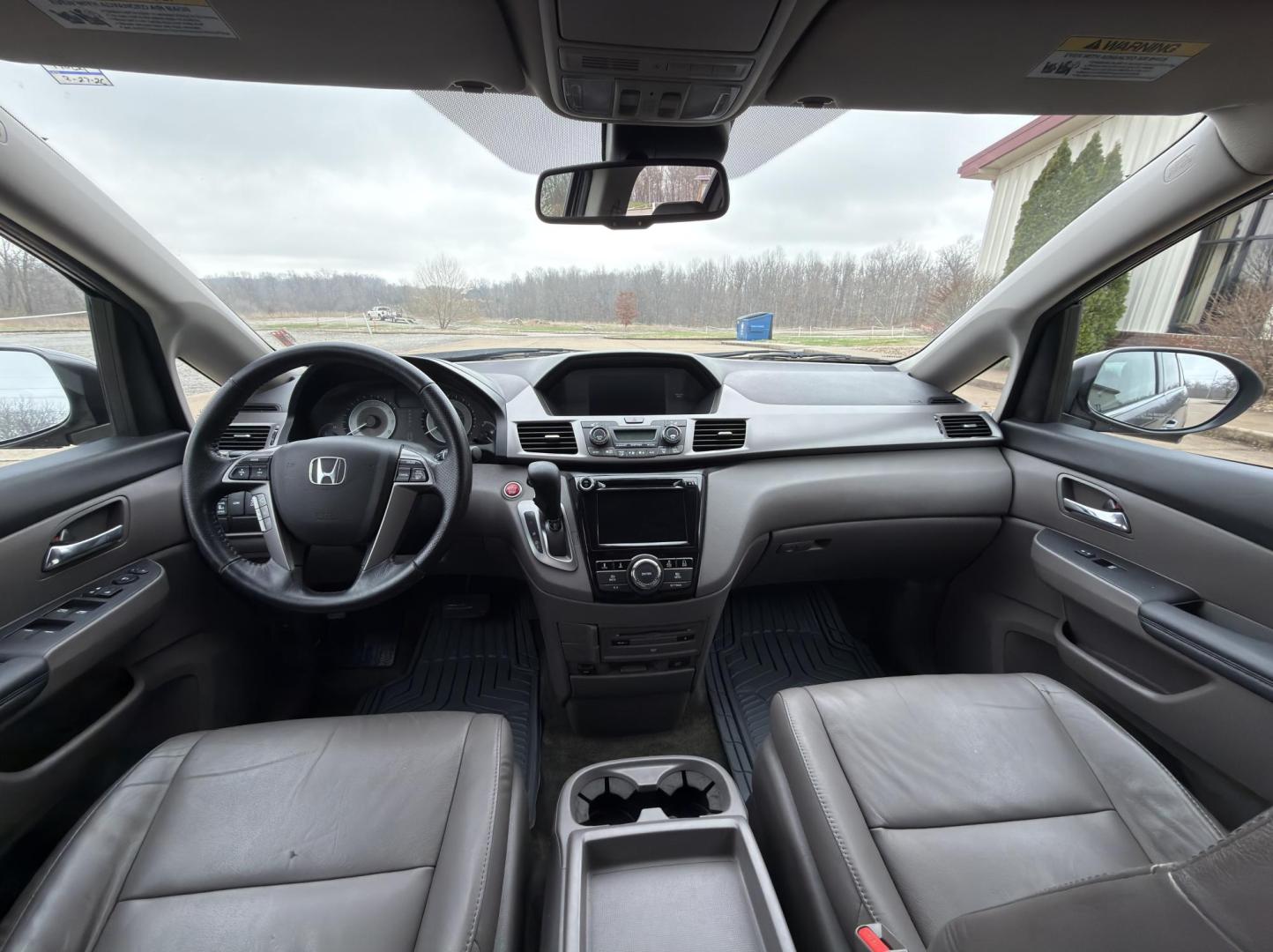 2015 GRAY /Gray Honda Odyssey EX-L (5FNRL5H63FB) with an 3.5L V6 engine, Automatic transmission, located at 2990 Old Orchard Rd., Jackson, MO, 63755, 37.354214, -89.612106 - 2015 Honda Odyssey EX-L 187xxx miles Front Wheel Drive 3.5L V6 Automatic Leather 3rd Row Rear Entertainment Power/Heated Seats Backup Camera Sunroof Bluetooth Cruise Power Windows/Locks/Mirrors We have financing available and we accept trades! Fill out a credit application on our websi - Photo#25