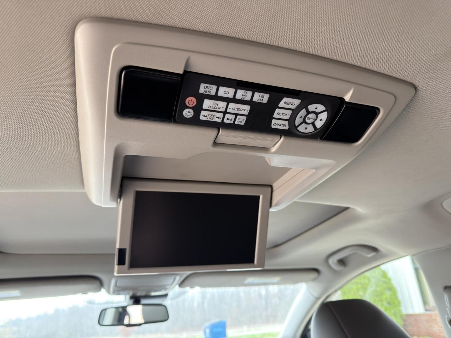 2015 GRAY /Gray Honda Odyssey EX-L (5FNRL5H63FB) with an 3.5L V6 engine, Automatic transmission, located at 2990 Old Orchard Rd., Jackson, MO, 63755, 37.354214, -89.612106 - 2015 Honda Odyssey EX-L 187xxx miles Front Wheel Drive 3.5L V6 Automatic Leather 3rd Row Rear Entertainment Power/Heated Seats Backup Camera Sunroof Bluetooth Cruise Power Windows/Locks/Mirrors We have financing available and we accept trades! Fill out a credit application on our websi - Photo#6