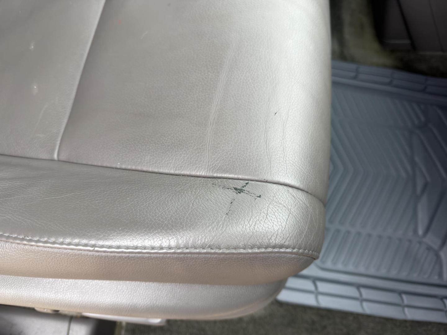 2015 GRAY /Gray Honda Odyssey EX-L (5FNRL5H63FB) with an 3.5L V6 engine, Automatic transmission, located at 2990 Old Orchard Rd., Jackson, MO, 63755, 37.354214, -89.612106 - 2015 Honda Odyssey EX-L 187xxx miles Front Wheel Drive 3.5L V6 Automatic Leather 3rd Row Rear Entertainment Power/Heated Seats Backup Camera Sunroof Bluetooth Cruise Power Windows/Locks/Mirrors We have financing available and we accept trades! Fill out a credit application on our websi - Photo#52