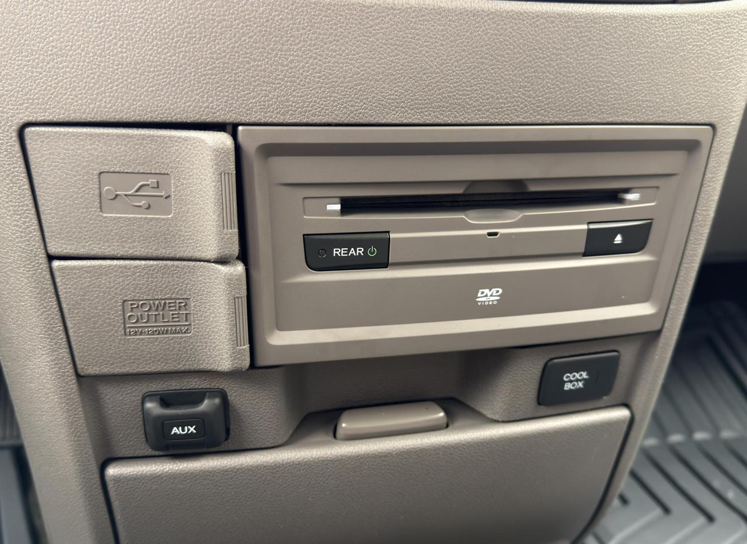 2015 GRAY /Gray Honda Odyssey EX-L (5FNRL5H63FB) with an 3.5L V6 engine, Automatic transmission, located at 2990 Old Orchard Rd., Jackson, MO, 63755, 37.354214, -89.612106 - 2015 Honda Odyssey EX-L 187xxx miles Front Wheel Drive 3.5L V6 Automatic Leather 3rd Row Rear Entertainment Power/Heated Seats Backup Camera Sunroof Bluetooth Cruise Power Windows/Locks/Mirrors We have financing available and we accept trades! Fill out a credit application on our websi - Photo#29