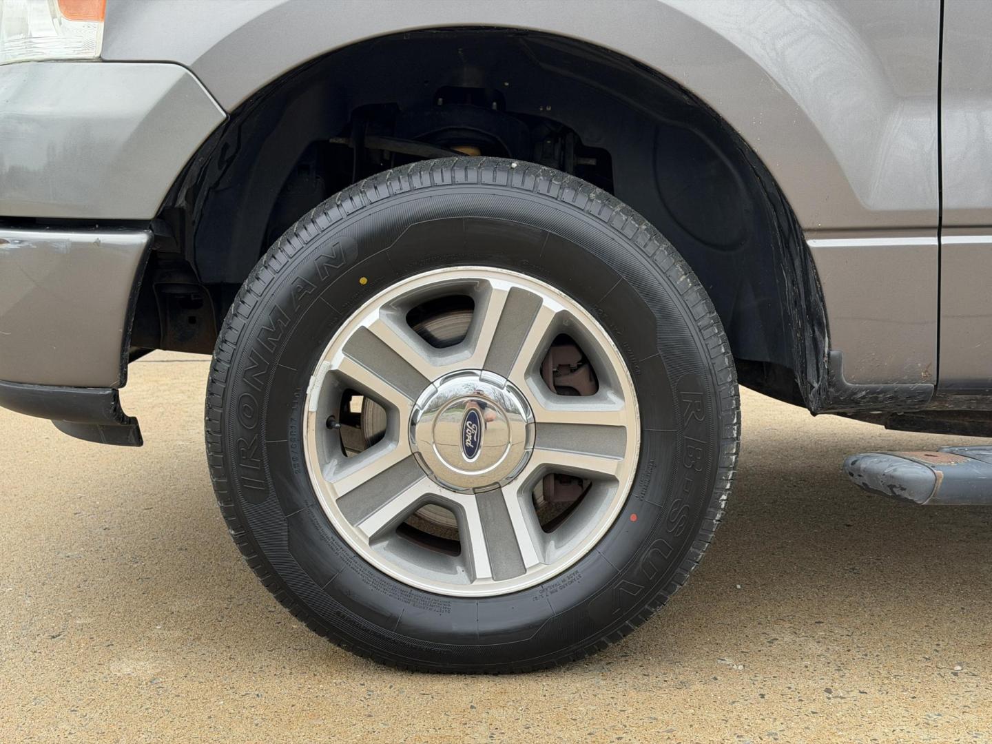 2008 GRAY /Gray Ford F-150 STX SuperCab 2WD (1FTRX12W78F) with an 4.6L V8 engine, Automatic transmission, located at 2990 Old Orchard Rd., Jackson, MO, 63755, 37.354214, -89.612106 - 2008 Ford F-150 STX 142xxx miles Rear Wheel Drive 4.6L V8 Automatic Cruise Power Windows/Locks/Mirrors We have financing available and we accept trades! Fill out a credit application on our website or come by today! If you have any questions, give us a call at (573) 204-7777 or visit our web - Photo#30