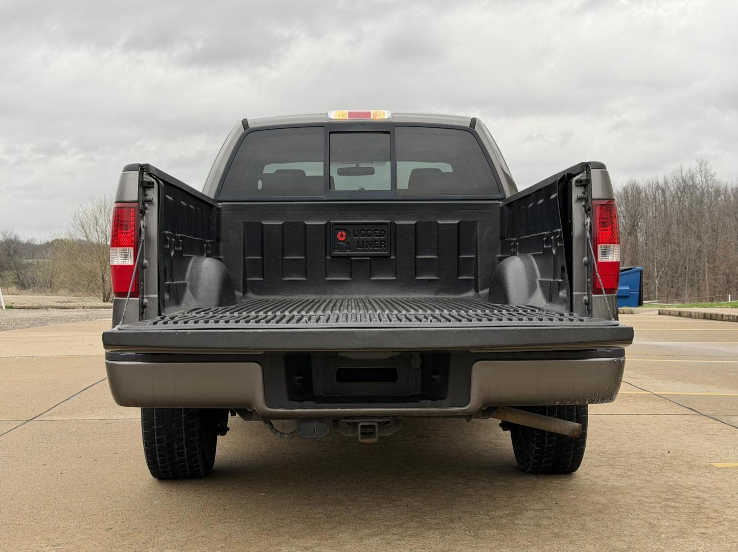2008 GRAY /Gray Ford F-150 STX SuperCab 2WD (1FTRX12W78F) with an 4.6L V8 engine, Automatic transmission, located at 2990 Old Orchard Rd., Jackson, MO, 63755, 37.354214, -89.612106 - 2008 Ford F-150 STX 142xxx miles Rear Wheel Drive 4.6L V8 Automatic Cruise Power Windows/Locks/Mirrors We have financing available and we accept trades! Fill out a credit application on our website or come by today! If you have any questions, give us a call at (573) 204-7777 or visit our web - Photo#17