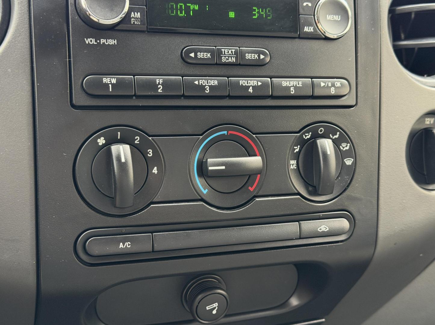 2008 GRAY /Gray Ford F-150 STX SuperCab 2WD (1FTRX12W78F) with an 4.6L V8 engine, Automatic transmission, located at 2990 Old Orchard Rd., Jackson, MO, 63755, 37.354214, -89.612106 - 2008 Ford F-150 STX 142xxx miles Rear Wheel Drive 4.6L V8 Automatic Cruise Power Windows/Locks/Mirrors We have financing available and we accept trades! Fill out a credit application on our website or come by today! If you have any questions, give us a call at (573) 204-7777 or visit our web - Photo#24