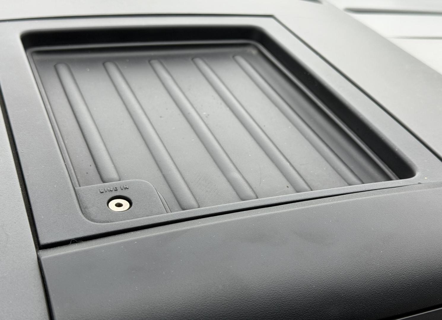 2008 GRAY /Gray Ford F-150 STX SuperCab 2WD (1FTRX12W78F) with an 4.6L V8 engine, Automatic transmission, located at 2990 Old Orchard Rd., Jackson, MO, 63755, 37.354214, -89.612106 - 2008 Ford F-150 STX 142xxx miles Rear Wheel Drive 4.6L V8 Automatic Cruise Power Windows/Locks/Mirrors We have financing available and we accept trades! Fill out a credit application on our website or come by today! If you have any questions, give us a call at (573) 204-7777 or visit our web - Photo#26