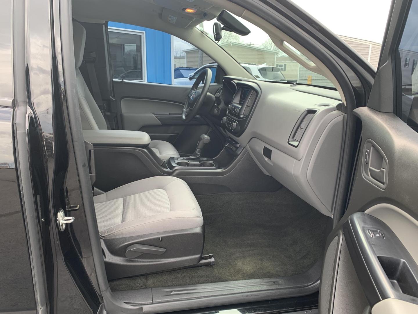 2015 BLACK /BLACK GMC Canyon Base Ext. Cab 2WD (1GTH5AEAXF1) with an 2.5L L4 DOHC 24V engine, Automatic transmission, located at 506 S. Kingshighway, Cape Girardeau, MO, 63703, (573) 235-5000, 37.294991, -89.553635 - 2015 GMC Canyon 125,xxx miles Automatic Ext. Cab Cruise Power Windows/Locks/Mirrors Keyless Entry We have financing available and we accept trades! Fill out a credit application on our website or come by today! If you have any questions, give us a call at (573) 235-5000 or visit our websit - Photo#11