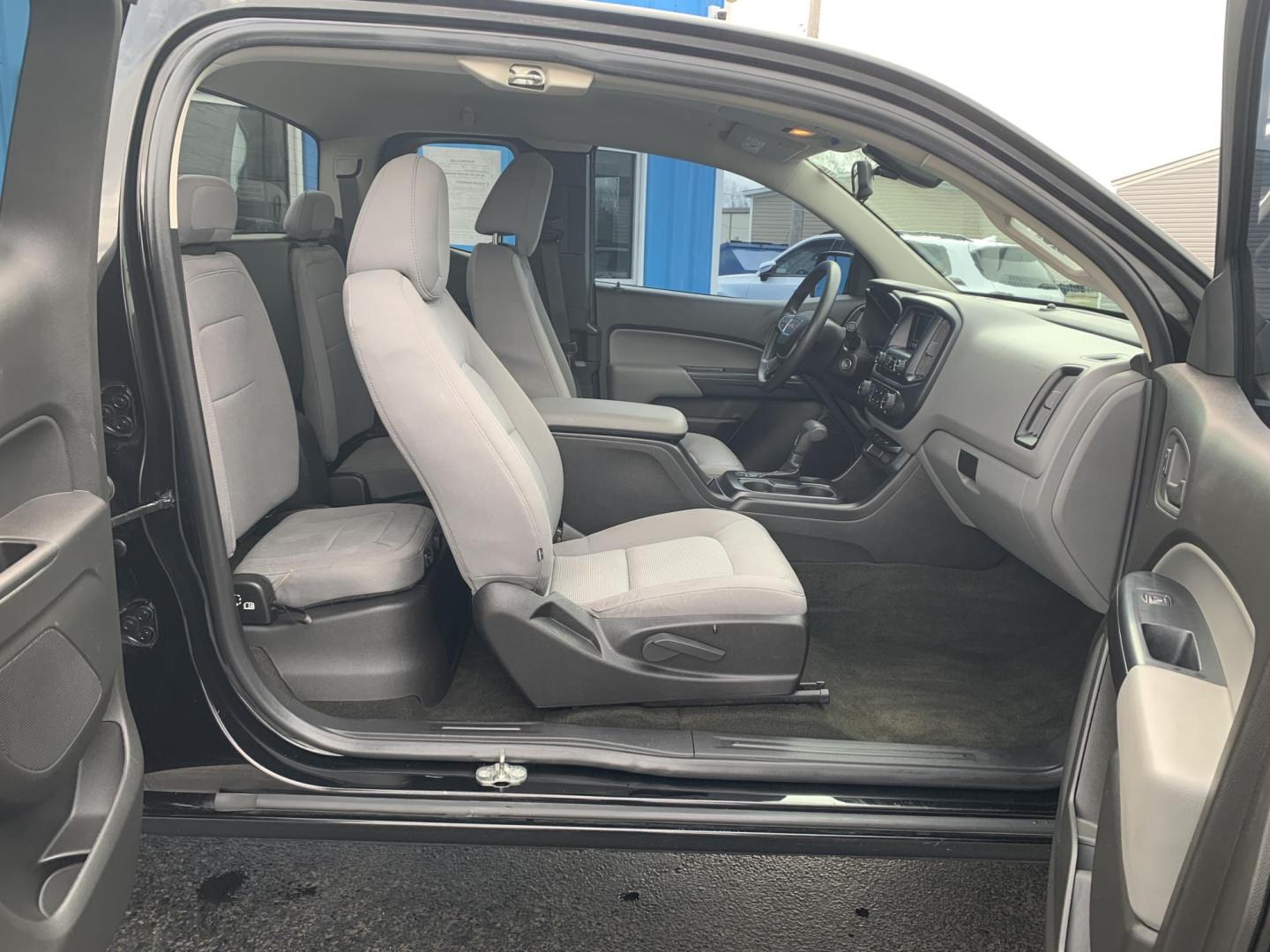 2015 BLACK /BLACK GMC Canyon Base Ext. Cab 2WD (1GTH5AEAXF1) with an 2.5L L4 DOHC 24V engine, Automatic transmission, located at 506 S. Kingshighway, Cape Girardeau, MO, 63703, (573) 235-5000, 37.294991, -89.553635 - 2015 GMC Canyon 125,xxx miles Automatic Ext. Cab Cruise Power Windows/Locks/Mirrors Keyless Entry We have financing available and we accept trades! Fill out a credit application on our website or come by today! If you have any questions, give us a call at (573) 235-5000 or visit our websit - Photo#12