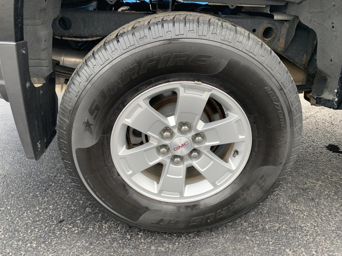 2015 BLACK /BLACK GMC Canyon Base Ext. Cab 2WD (1GTH5AEAXF1) with an 2.5L L4 DOHC 24V engine, Automatic transmission, located at 506 S. Kingshighway, Cape Girardeau, MO, 63703, (573) 235-5000, 37.294991, -89.553635 - 2015 GMC Canyon 125,xxx miles Automatic Ext. Cab Cruise Power Windows/Locks/Mirrors Keyless Entry We have financing available and we accept trades! Fill out a credit application on our website or come by today! If you have any questions, give us a call at (573) 235-5000 or visit our websit - Photo#27