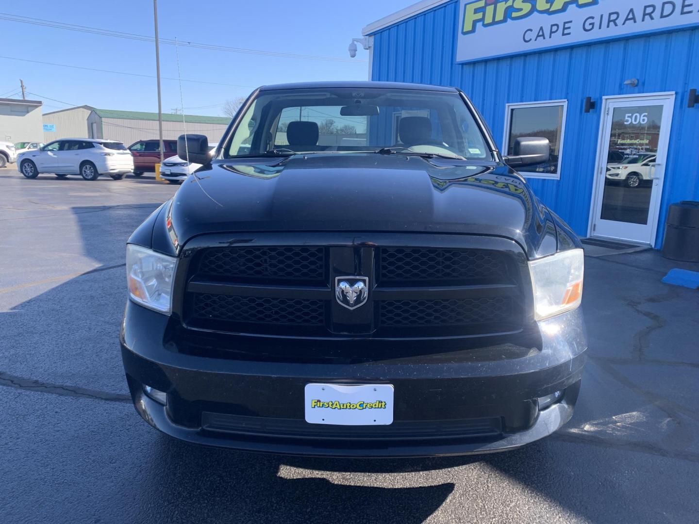 2012 BLACK /GRAY Dodge Ram 1500 ST EXPRESS 2WD (3C6JD6AT4CG) with an 5.7L V8 OHV 16V engine, Automatic transmission, located at 506 S. Kingshighway, Cape Girardeau, MO, 63703, (573) 235-5000, 37.294991, -89.553635 - 2012 Dodge Ram 1500 79,xxx miles Cruise Backup Cam Steering wheel controls Power windows/locks/mirrors We have financing available and we accept trades! Fill out a credit application on our website or come by today! If you have any questions, give us a call at (573) 235-5000 or visit our webs - Photo#1