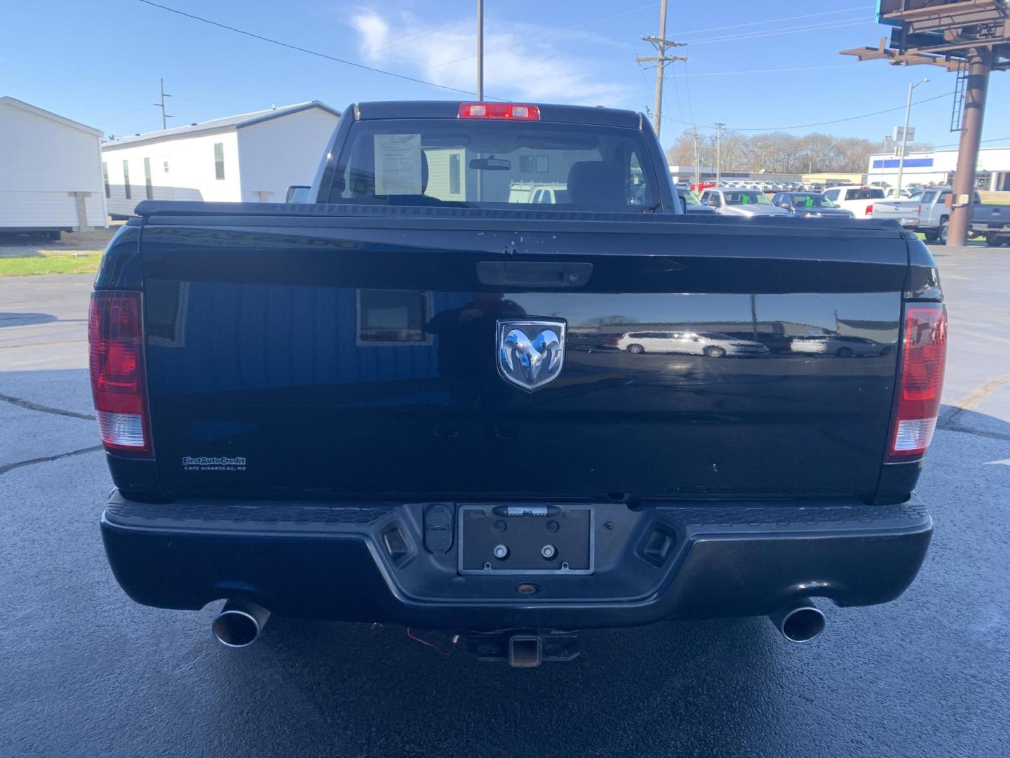 2012 BLACK /GRAY Dodge Ram 1500 ST EXPRESS 2WD (3C6JD6AT4CG) with an 5.7L V8 OHV 16V engine, Automatic transmission, located at 506 S. Kingshighway, Cape Girardeau, MO, 63703, (573) 235-5000, 37.294991, -89.553635 - 2012 Dodge Ram 1500 79,xxx miles Cruise Backup Cam Steering wheel controls Power windows/locks/mirrors We have financing available and we accept trades! Fill out a credit application on our website or come by today! If you have any questions, give us a call at (573) 235-5000 or visit our webs - Photo#6