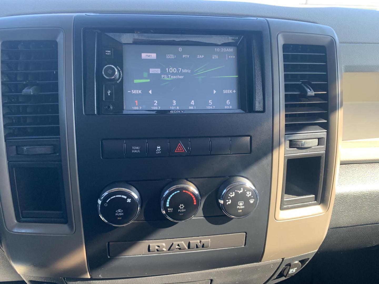 2012 BLACK /GRAY Dodge Ram 1500 ST EXPRESS 2WD (3C6JD6AT4CG) with an 5.7L V8 OHV 16V engine, Automatic transmission, located at 506 S. Kingshighway, Cape Girardeau, MO, 63703, (573) 235-5000, 37.294991, -89.553635 - 2012 Dodge Ram 1500 79,xxx miles Cruise Backup Cam Steering wheel controls Power windows/locks/mirrors We have financing available and we accept trades! Fill out a credit application on our website or come by today! If you have any questions, give us a call at (573) 235-5000 or visit our webs - Photo#22