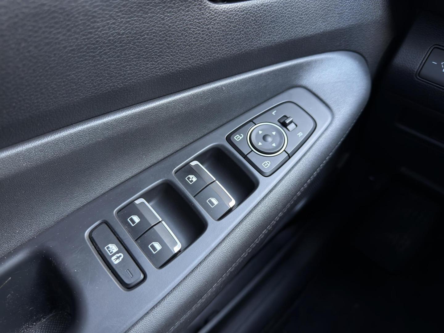 2023 GRAY /Gray Hyundai Santa Fe SE AWD (5NMS1DAJ9PH) with an 2.5L 4 Cyl. engine, Automatic transmission, located at 2990 Old Orchard Rd., Jackson, MO, 63755, 37.354214, -89.612106 - 2023 Hyundai Santa FE SE 1-Owner 107xxx miles All Wheel Drive 2.5L 4 Cyl. Automatic Backup Camera Bluetooth Cruise Power Windows/Locks/Mirrors We have financing available and we accept trades! Fill out a credit application on our website or come by today! If you have any questions, give u - Photo#25