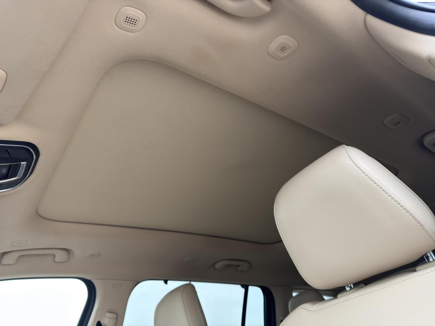 2021 WHITE /Tan Jeep Grand Cherokee Limited 4WD (1C4RJKBG1M8) with an 3.6L V6 engine, Automatic transmission, located at 2990 Old Orchard Rd., Jackson, MO, 63755, 37.354214, -89.612106 - 2021 Jeep Grand Cherokee L Limited 59xxx miles 4 Wheel Drive 3.6L V6 Automatic Leather 3rd Row Navigation Power/Heated/Cooled Seats Heated Rear Seats Heated Steering Wheel Backup Camera Sunroof Bluetooth Remote Start Cruise Power Windows/Locks/Mirrors We have financing available and - Photo#5