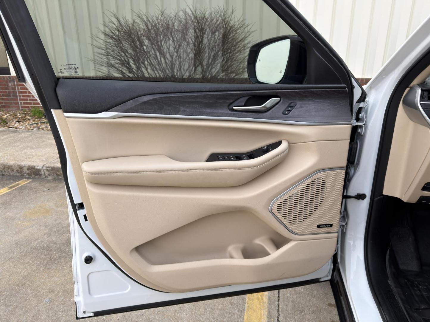 2021 WHITE /Tan Jeep Grand Cherokee Limited 4WD (1C4RJKBG1M8) with an 3.6L V6 engine, Automatic transmission, located at 2990 Old Orchard Rd., Jackson, MO, 63755, 37.354214, -89.612106 - 2021 Jeep Grand Cherokee L Limited 59xxx miles 4 Wheel Drive 3.6L V6 Automatic Leather 3rd Row Navigation Power/Heated/Cooled Seats Heated Rear Seats Heated Steering Wheel Backup Camera Sunroof Bluetooth Remote Start Cruise Power Windows/Locks/Mirrors We have financing available and - Photo#17