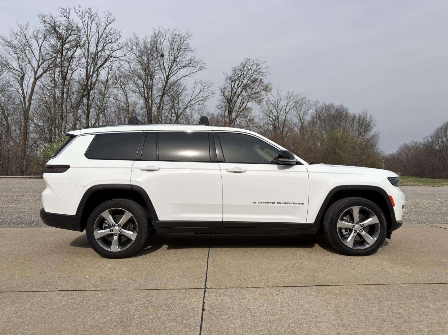 2021 WHITE /Tan Jeep Grand Cherokee Limited 4WD (1C4RJKBG1M8) with an 3.6L V6 engine, Automatic transmission, located at 2990 Old Orchard Rd., Jackson, MO, 63755, 37.354214, -89.612106 - 2021 Jeep Grand Cherokee L Limited 59xxx miles 4 Wheel Drive 3.6L V6 Automatic Leather 3rd Row Navigation Power/Heated/Cooled Seats Heated Rear Seats Heated Steering Wheel Backup Camera Sunroof Bluetooth Remote Start Cruise Power Windows/Locks/Mirrors We have financing available and - Photo#12