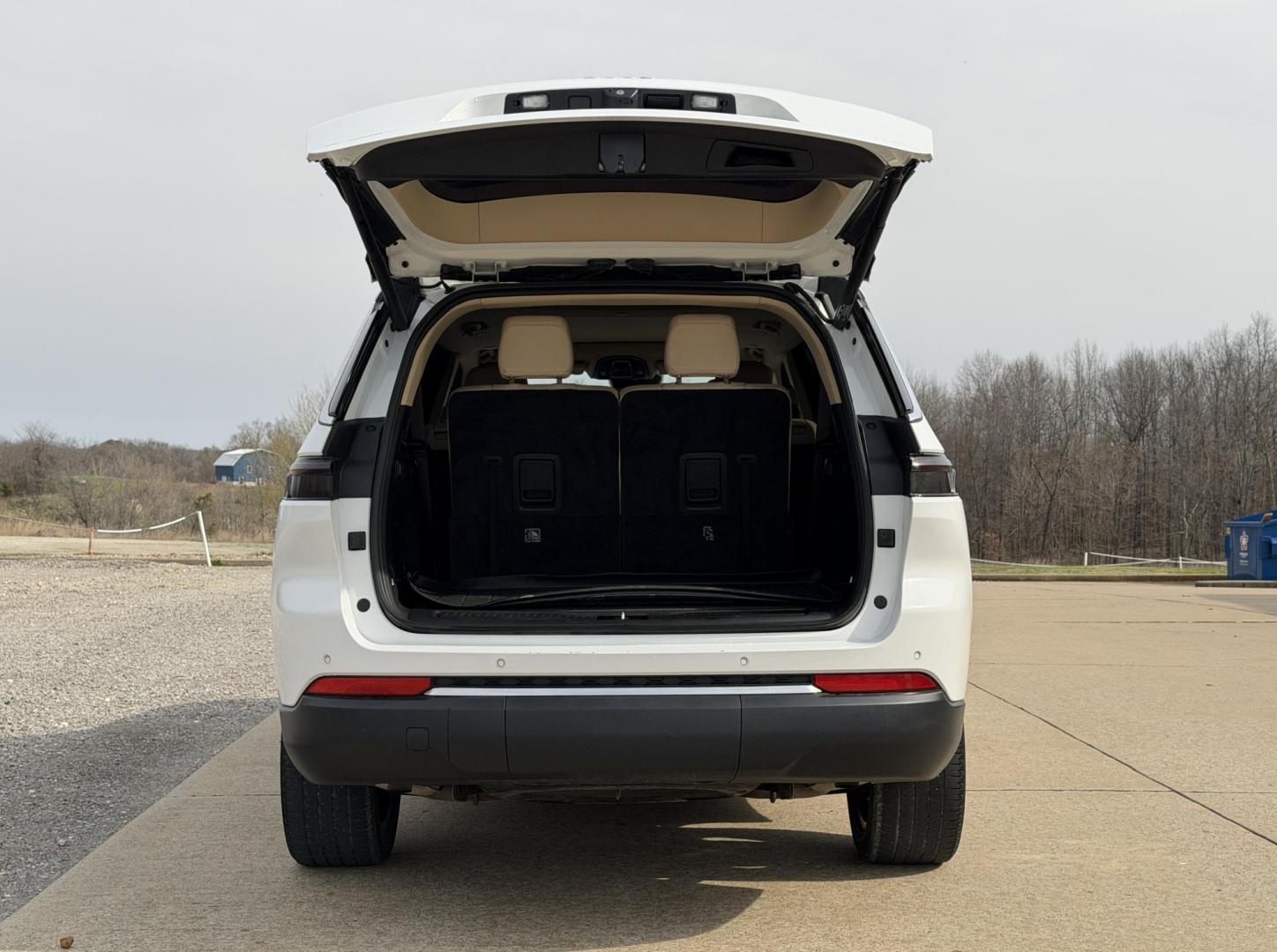 2021 WHITE /Tan Jeep Grand Cherokee Limited 4WD (1C4RJKBG1M8) with an 3.6L V6 engine, Automatic transmission, located at 2990 Old Orchard Rd., Jackson, MO, 63755, 37.354214, -89.612106 - 2021 Jeep Grand Cherokee L Limited 59xxx miles 4 Wheel Drive 3.6L V6 Automatic Leather 3rd Row Navigation Power/Heated/Cooled Seats Heated Rear Seats Heated Steering Wheel Backup Camera Sunroof Bluetooth Remote Start Cruise Power Windows/Locks/Mirrors We have financing available and - Photo#24