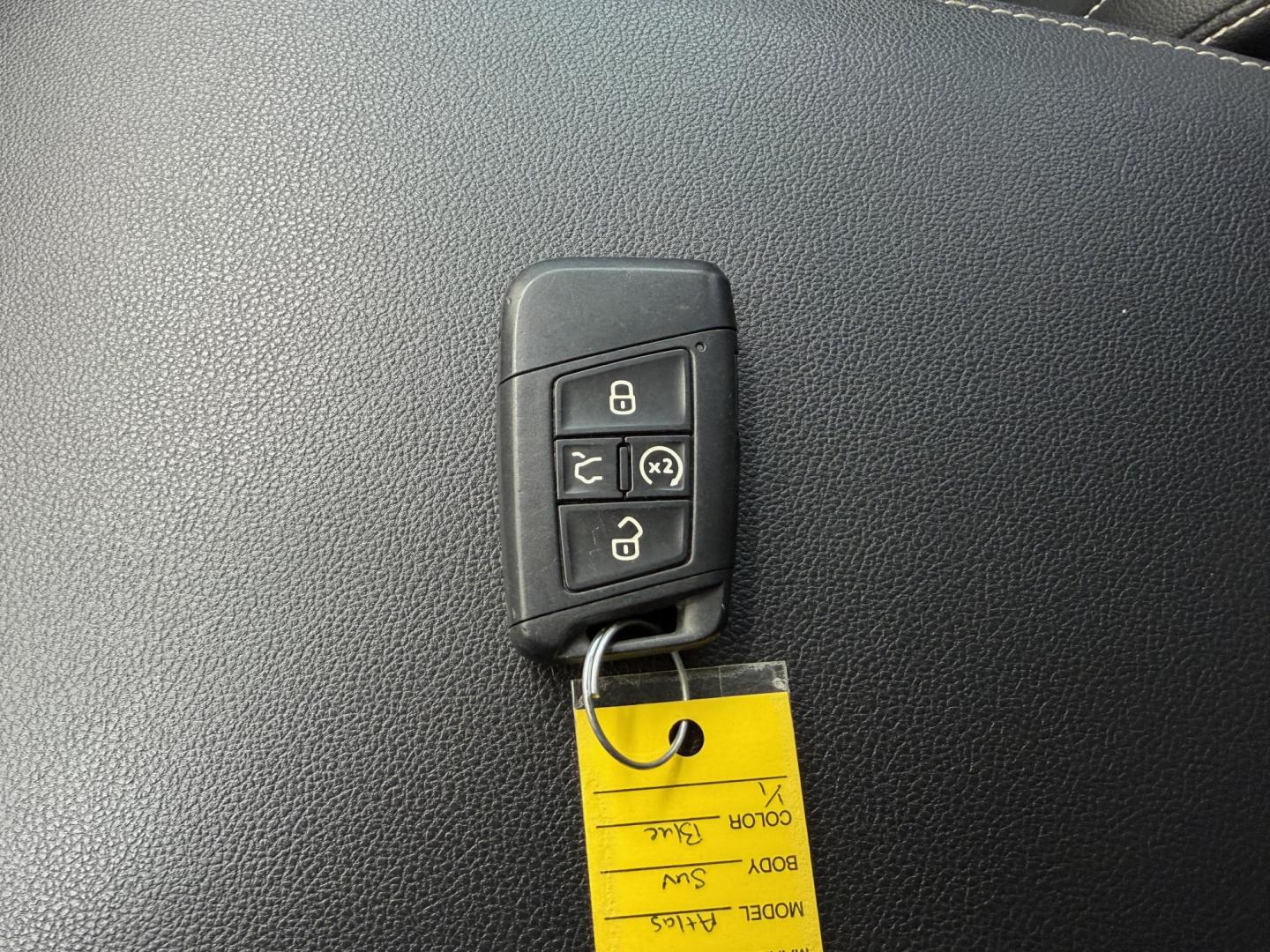 2022 BLUE /Black Volkswagen Atlas V6 SE w/Technology 4MOTION (1V2KR2CA2NC) with an 3.6L V6 engine, Automatic transmission, located at 2990 Old Orchard Rd., Jackson, MO, 63755, 37.354214, -89.612106 - 2022 Volkswagen Atlas SE 85xxx miles All Wheel Drive 3.6L V6 Automatic Leather 3rd Row Backup Camera Power Driver Seat Heated Seats Sunroof Bluetooth Remote Start Cruise Power Windows/Locks/Mirrors We have financing available and we accept trades! Fill out a credit application on our - Photo#6