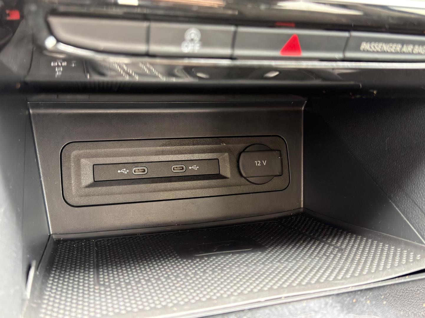 2022 BLUE /Black Volkswagen Atlas V6 SE w/Technology 4MOTION (1V2KR2CA2NC) with an 3.6L V6 engine, Automatic transmission, located at 2990 Old Orchard Rd., Jackson, MO, 63755, 37.354214, -89.612106 - 2022 Volkswagen Atlas SE 85xxx miles All Wheel Drive 3.6L V6 Automatic Leather 3rd Row Backup Camera Power Driver Seat Heated Seats Sunroof Bluetooth Remote Start Cruise Power Windows/Locks/Mirrors We have financing available and we accept trades! Fill out a credit application on our - Photo#29