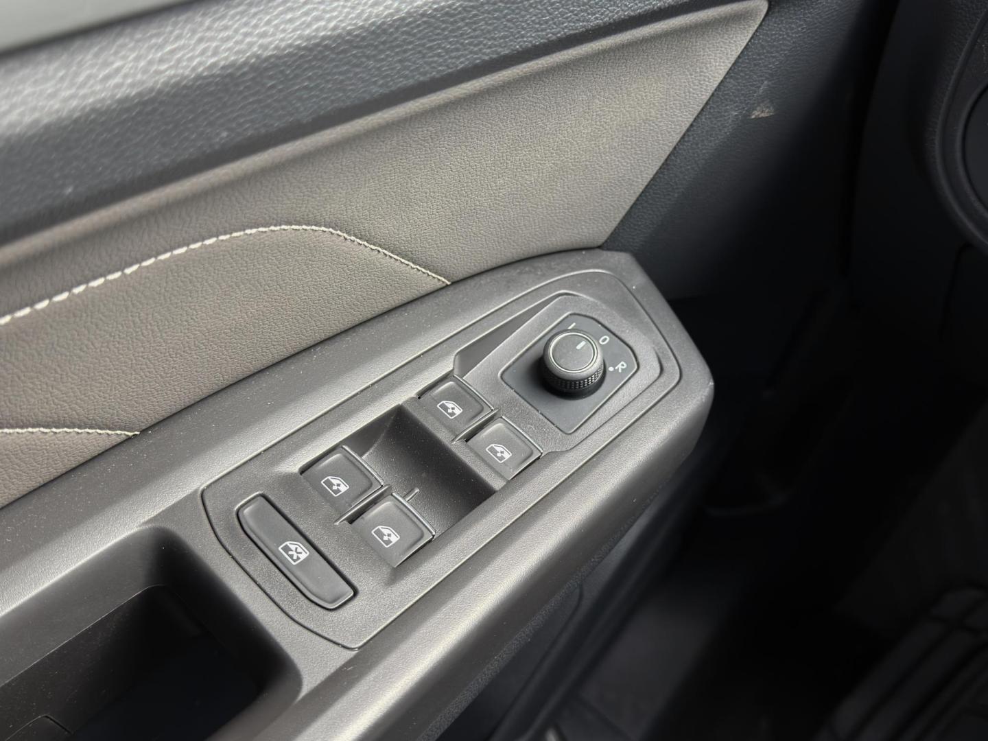 2022 BLUE /Black Volkswagen Atlas V6 SE w/Technology 4MOTION (1V2KR2CA2NC) with an 3.6L V6 engine, Automatic transmission, located at 2990 Old Orchard Rd., Jackson, MO, 63755, 37.354214, -89.612106 - 2022 Volkswagen Atlas SE 85xxx miles All Wheel Drive 3.6L V6 Automatic Leather 3rd Row Backup Camera Power Driver Seat Heated Seats Sunroof Bluetooth Remote Start Cruise Power Windows/Locks/Mirrors We have financing available and we accept trades! Fill out a credit application on our - Photo#30