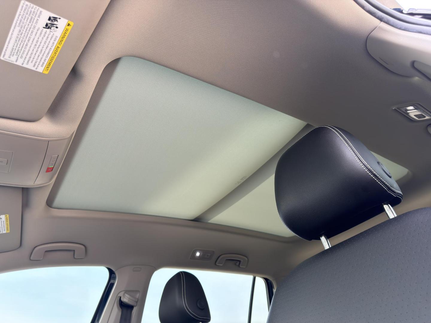 2022 BLUE /Black Volkswagen Atlas V6 SE w/Technology 4MOTION (1V2KR2CA2NC) with an 3.6L V6 engine, Automatic transmission, located at 2990 Old Orchard Rd., Jackson, MO, 63755, 37.354214, -89.612106 - 2022 Volkswagen Atlas SE 85xxx miles All Wheel Drive 3.6L V6 Automatic Leather 3rd Row Backup Camera Power Driver Seat Heated Seats Sunroof Bluetooth Remote Start Cruise Power Windows/Locks/Mirrors We have financing available and we accept trades! Fill out a credit application on our - Photo#4