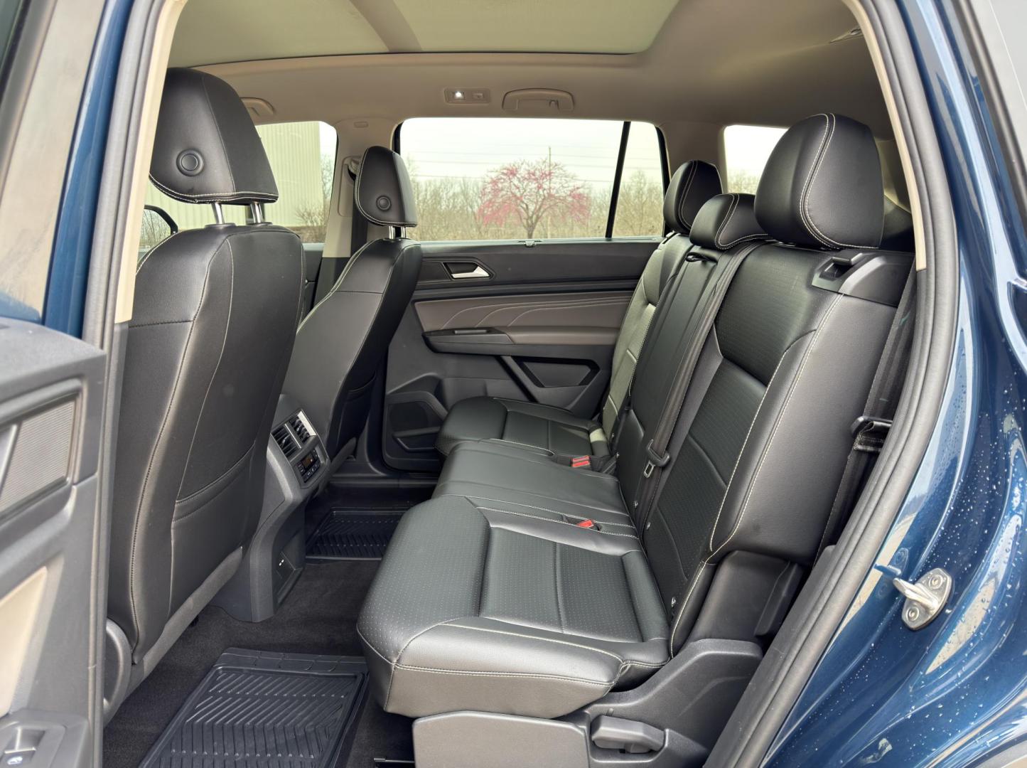 2022 BLUE /Black Volkswagen Atlas V6 SE w/Technology 4MOTION (1V2KR2CA2NC) with an 3.6L V6 engine, Automatic transmission, located at 2990 Old Orchard Rd., Jackson, MO, 63755, 37.354214, -89.612106 - 2022 Volkswagen Atlas SE 85xxx miles All Wheel Drive 3.6L V6 Automatic Leather 3rd Row Backup Camera Power Driver Seat Heated Seats Sunroof Bluetooth Remote Start Cruise Power Windows/Locks/Mirrors We have financing available and we accept trades! Fill out a credit application on our - Photo#18