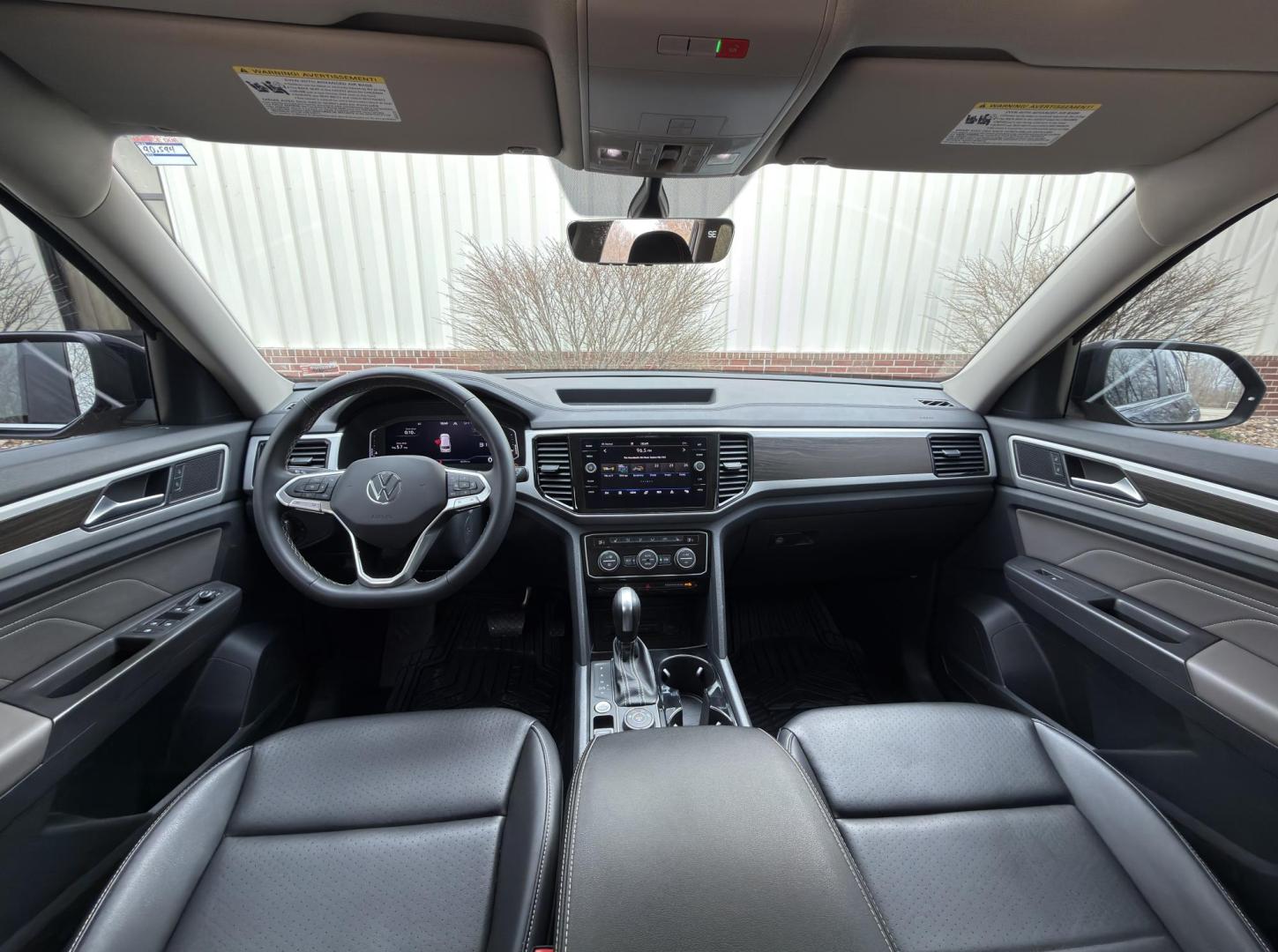 2022 BLUE /Black Volkswagen Atlas V6 SE w/Technology 4MOTION (1V2KR2CA2NC) with an 3.6L V6 engine, Automatic transmission, located at 2990 Old Orchard Rd., Jackson, MO, 63755, 37.354214, -89.612106 - 2022 Volkswagen Atlas SE 85xxx miles All Wheel Drive 3.6L V6 Automatic Leather 3rd Row Backup Camera Power Driver Seat Heated Seats Sunroof Bluetooth Remote Start Cruise Power Windows/Locks/Mirrors We have financing available and we accept trades! Fill out a credit application on our - Photo#23